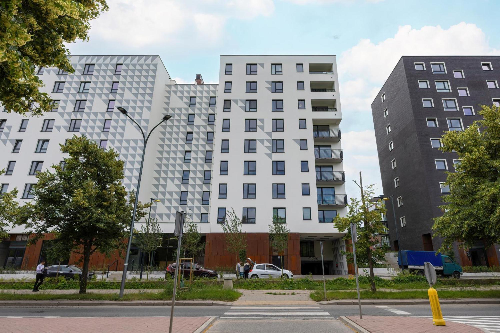 Zupnicza Elegant With Balcony By Renters