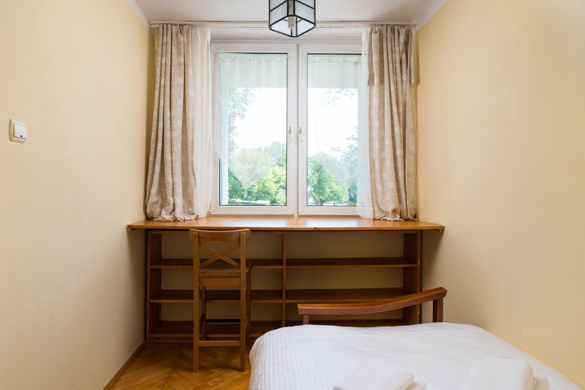 Saska Kepa Standard Apartment