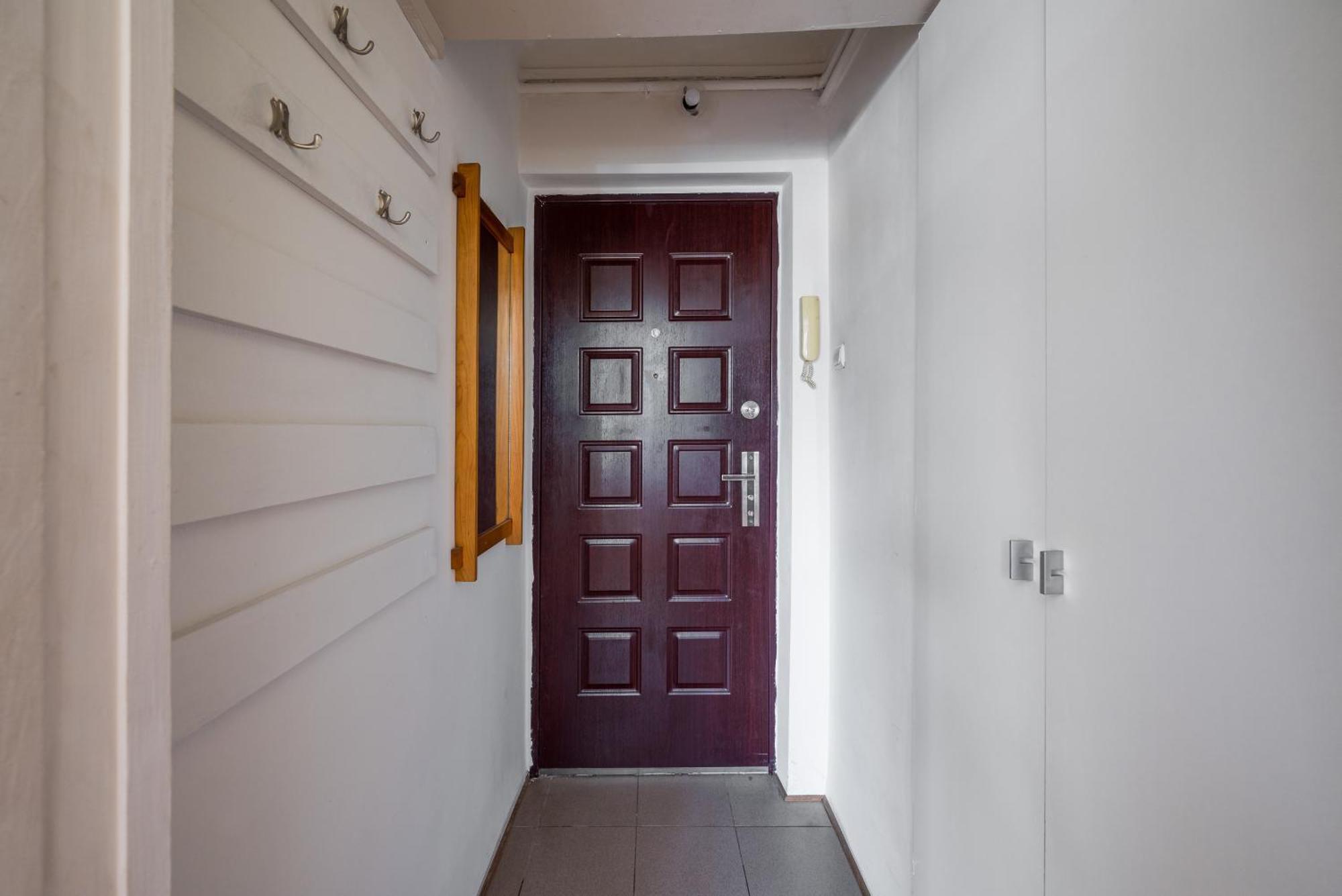 Saska Kepa Standard Apartment