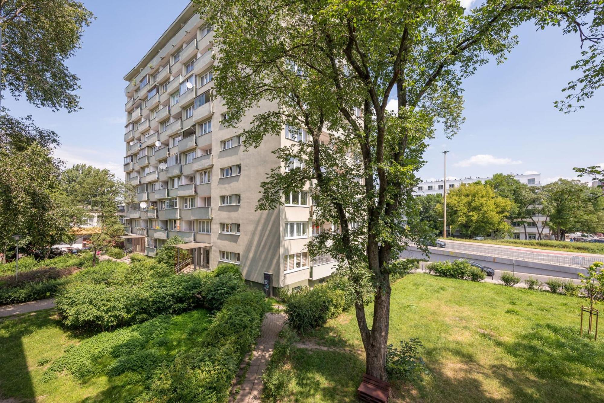 Saska Kepa Standard Apartment