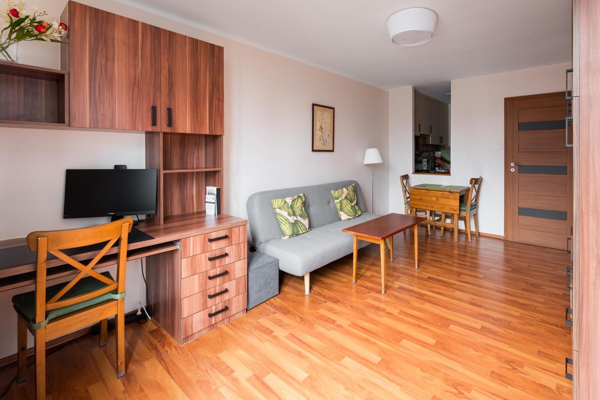 Park Mirowski Standard Apartment