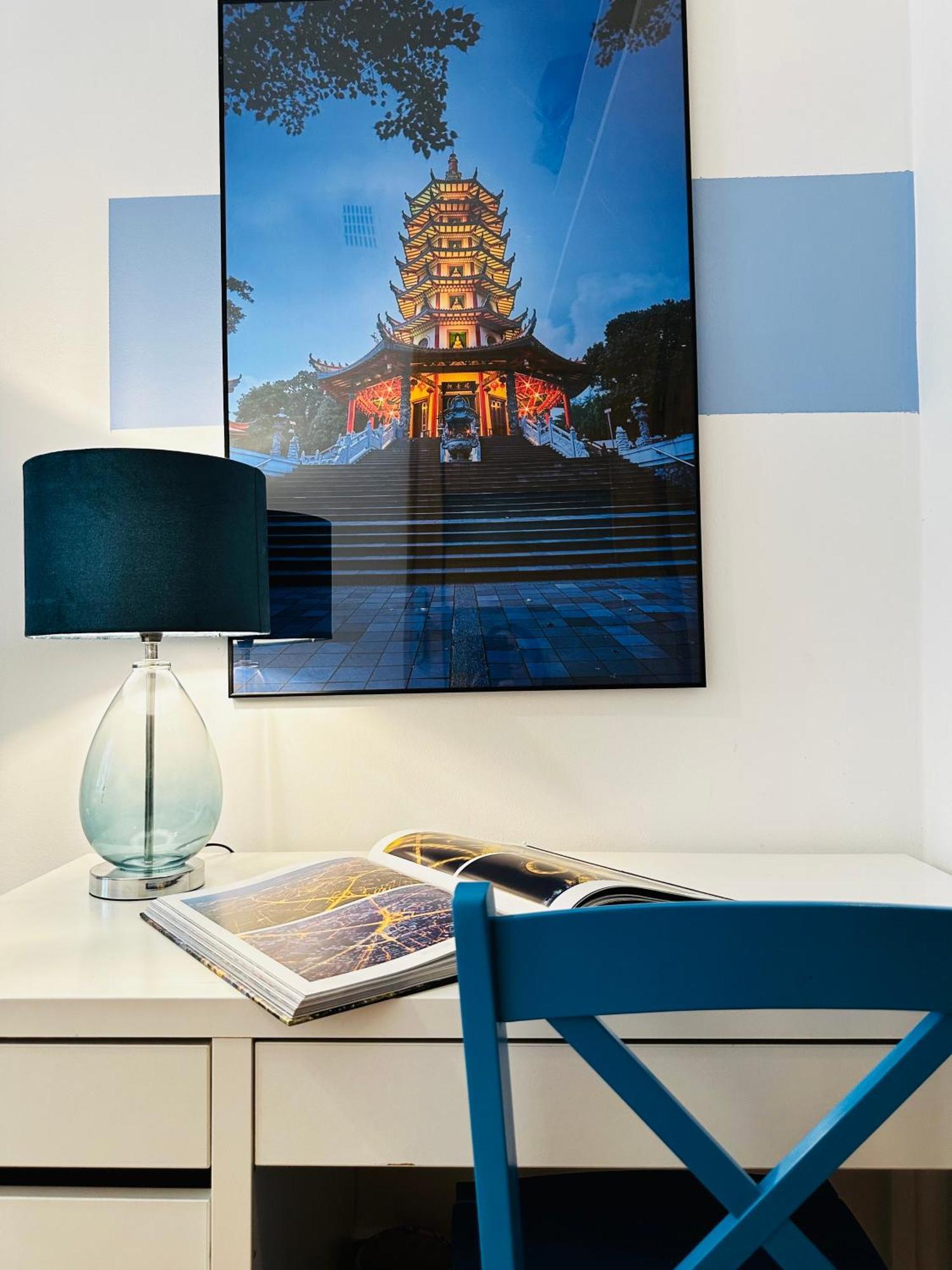 Căn hộ Luxury 4-bedroom In Centre - Self-check In & Fast Wifi *