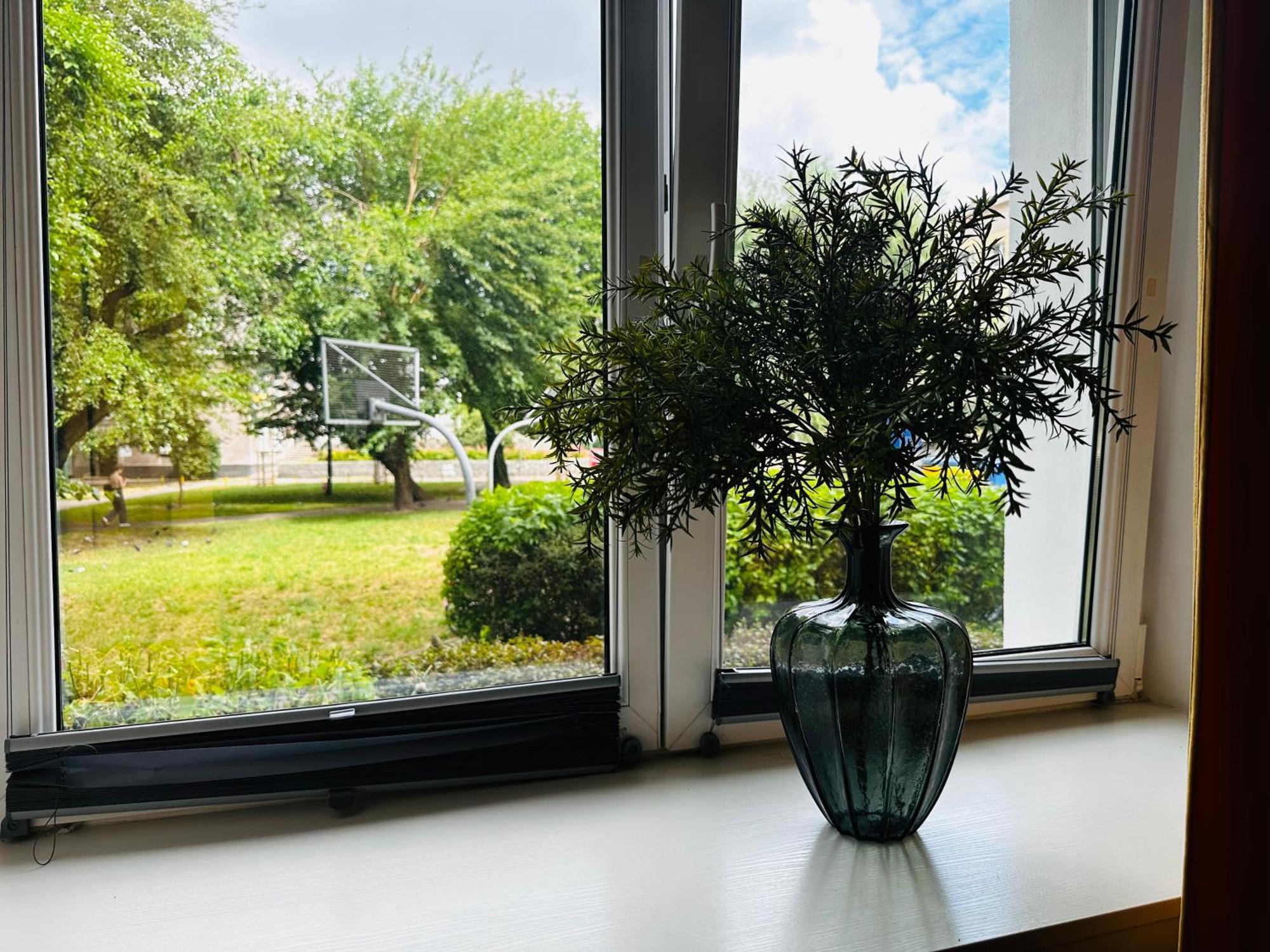 Căn hộ Luxury 4-bedroom In Centre - Self-check In & Fast Wifi *