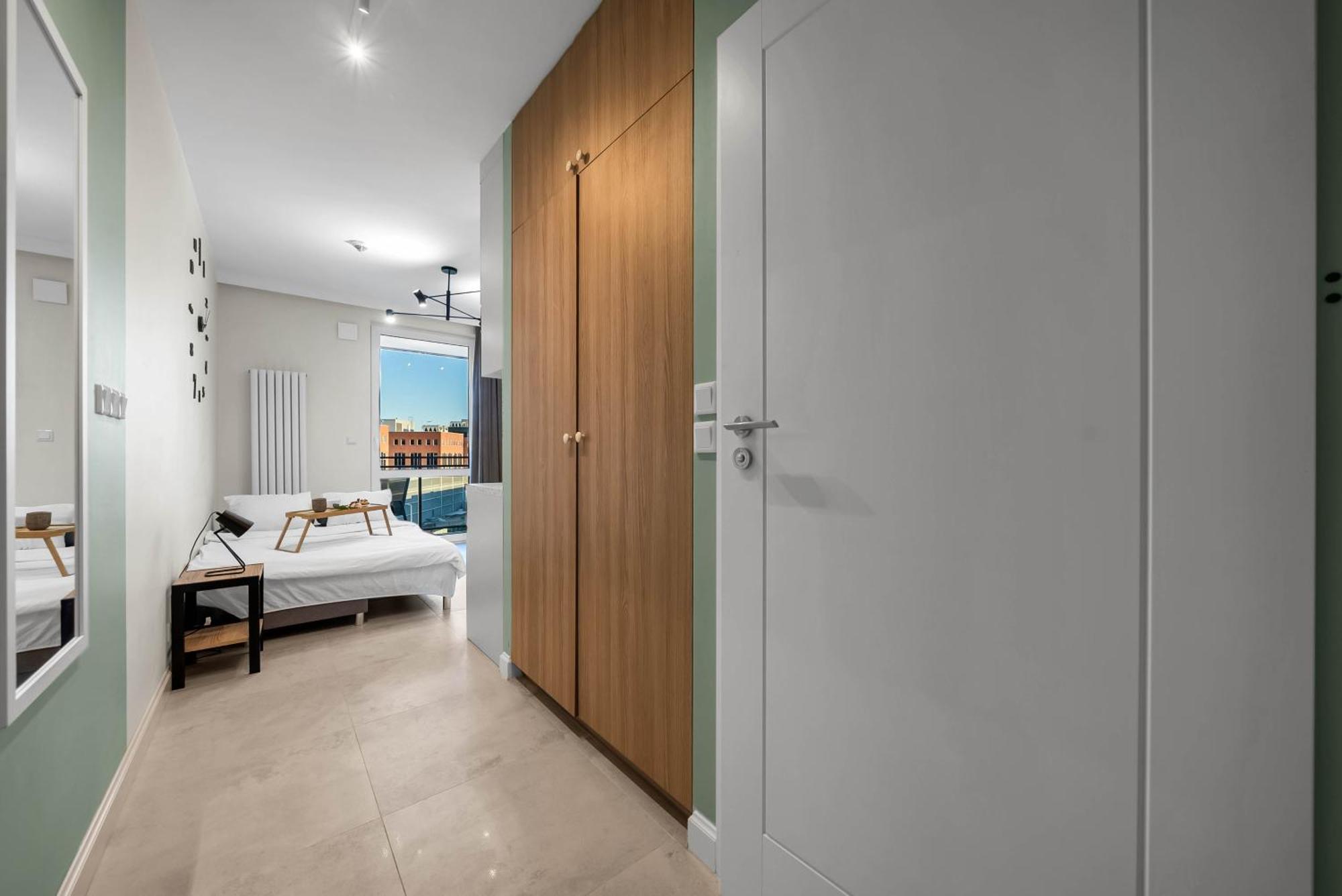 Wiktoryn - Balcony, Gym & Sauna - By Rentujemy Apartamento