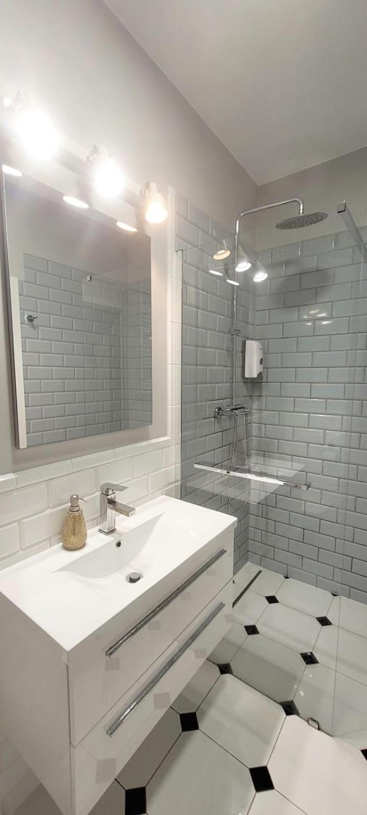Homecomfort Delux