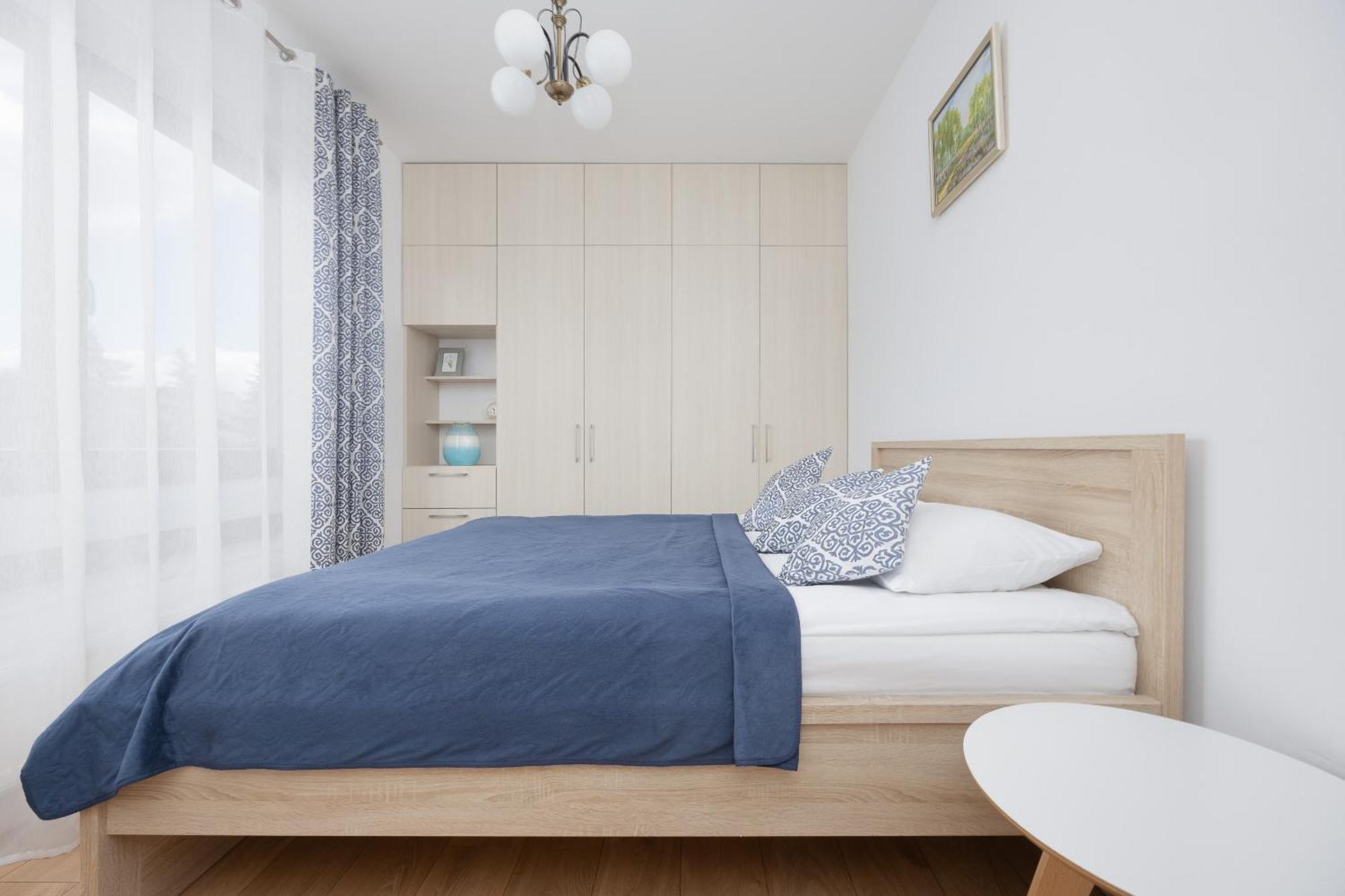 Apartment Klimatyzowany Z Parkingiem W Stolicy By Renters Warsaw