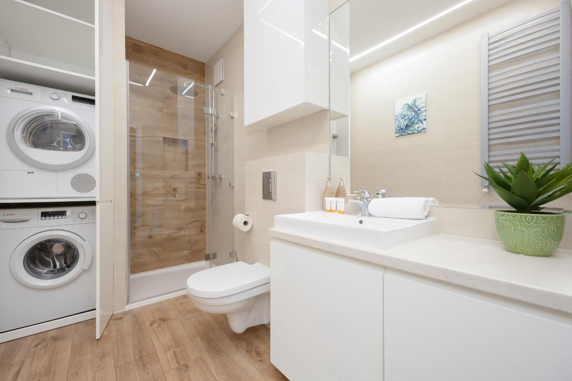 Klimatyzowany Z Parkingiem W Stolicy By Renters Apartment Warsaw