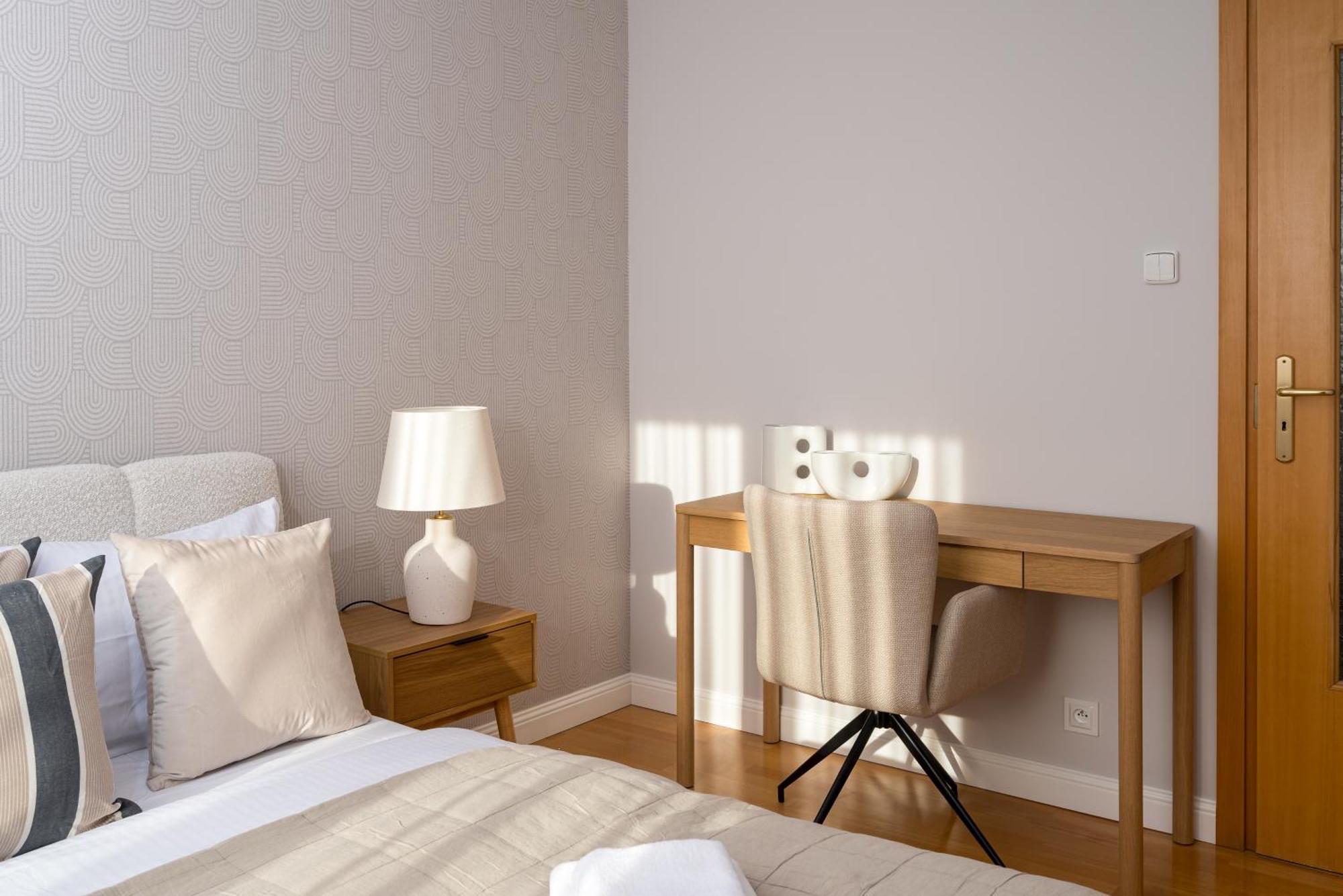 Metro Imielin 2-bedroom Apartment Warsaw