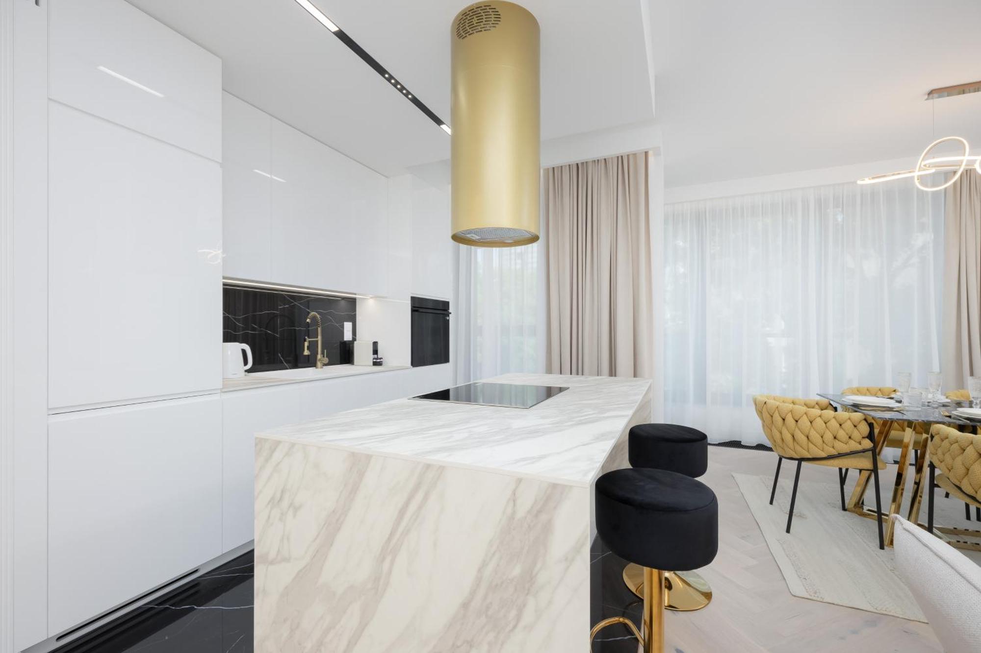 Lux Grzybowska With Parking By Renters Prestige