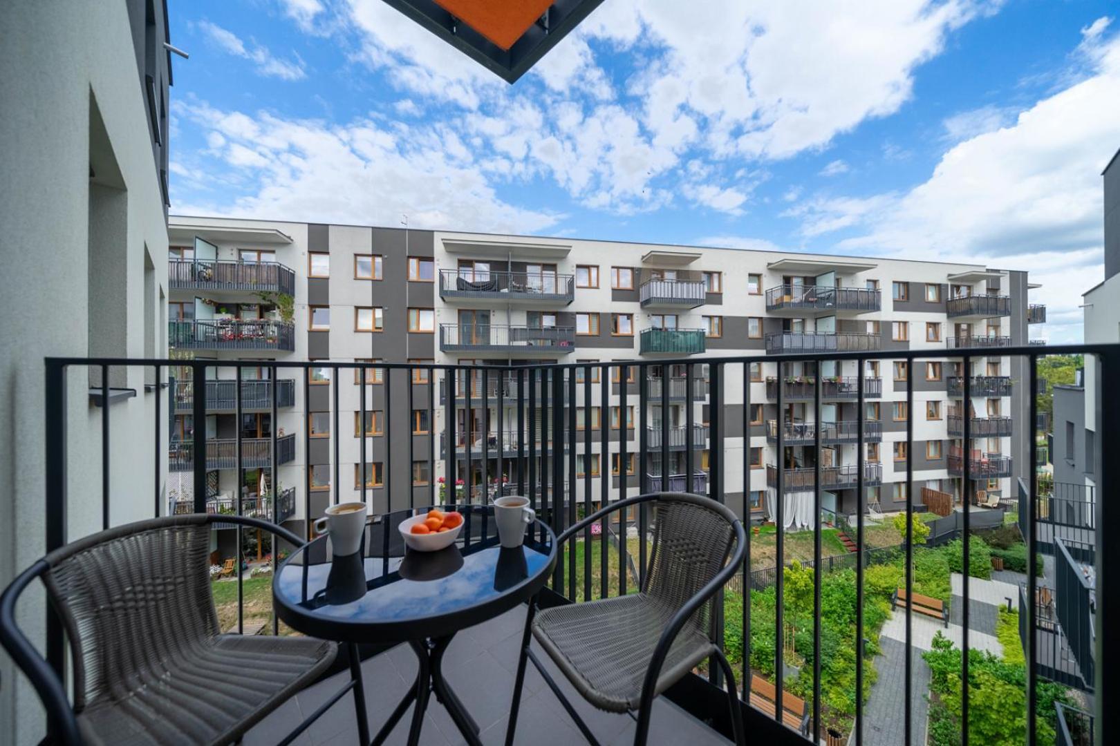 Căn hộ Praga - Parking & Balcony - By Rentujemy