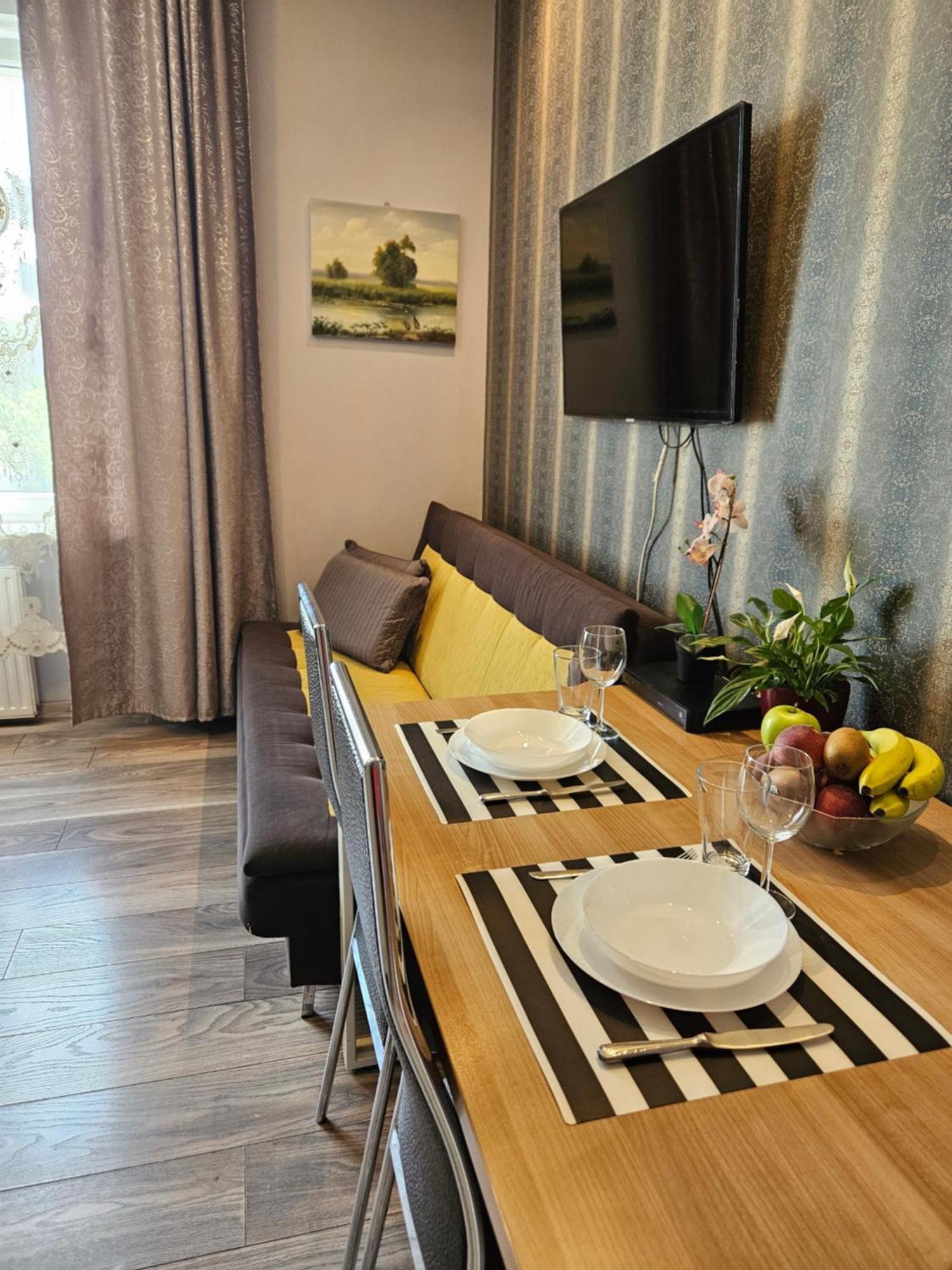 Close To Royal Lazienki Park, недалеко от олинек Apartamento Varsóvia