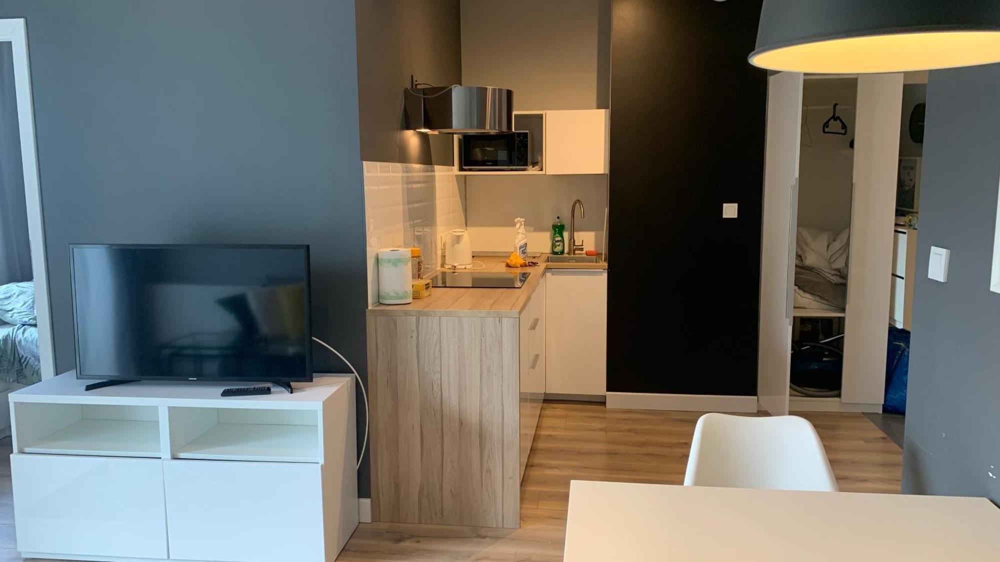 Cybernetyki Business Centre, Chopin Airport, Parking