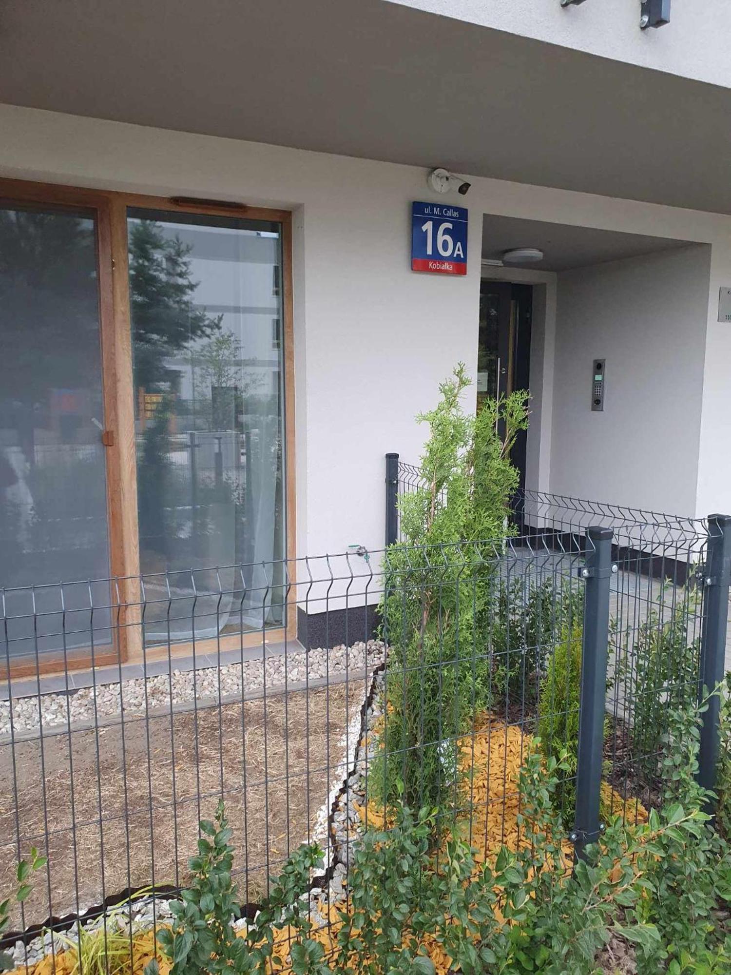 Apartamento Colorful Apartament 2 Pokojowy Z Malym Ogrodkiem W Warszawie