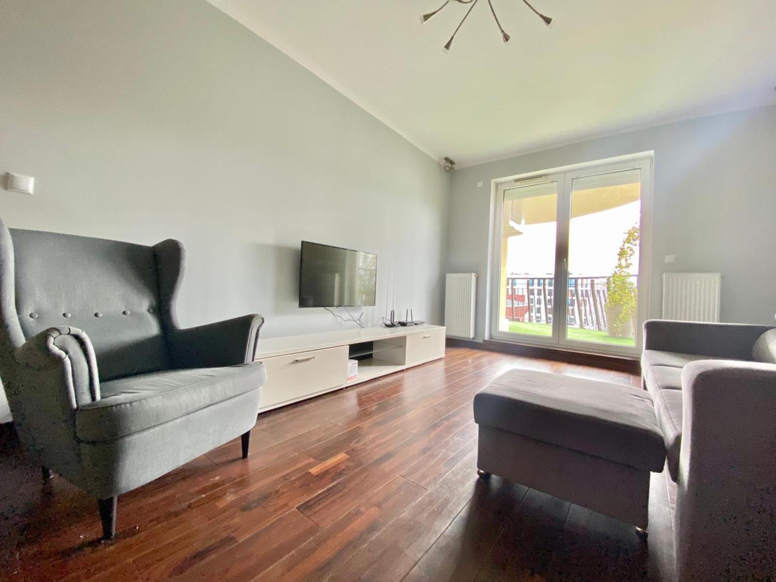 Praga By Esteum Host Apartment *
