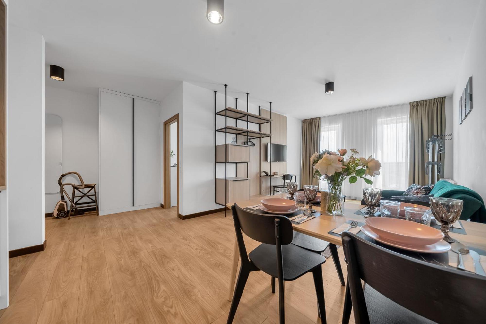 Stadion - 50m2, Parking, View - By Rentujemy