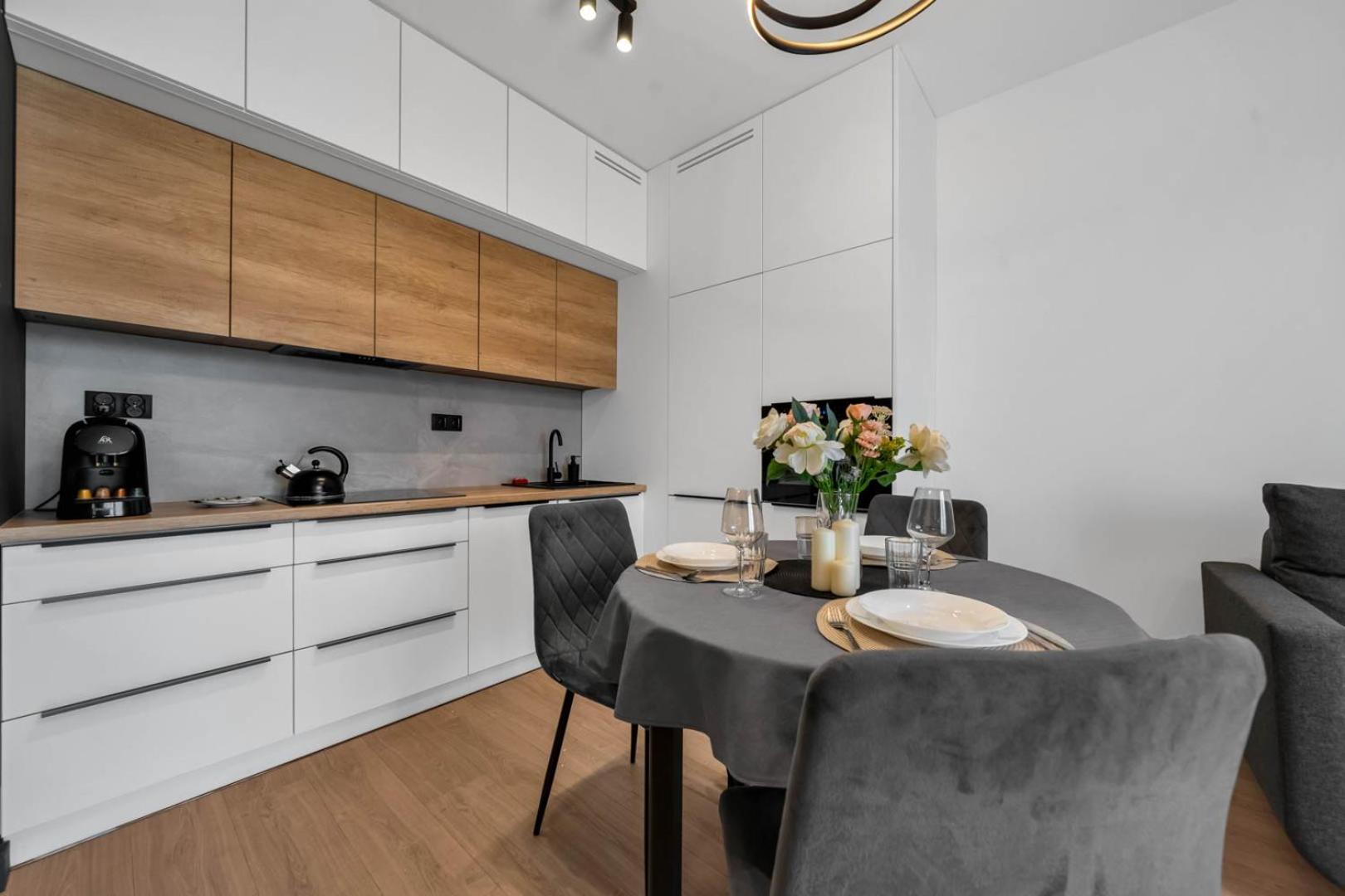 Apartament Jutrzenki - Gym, Balcony, Parking - By Rentujemy