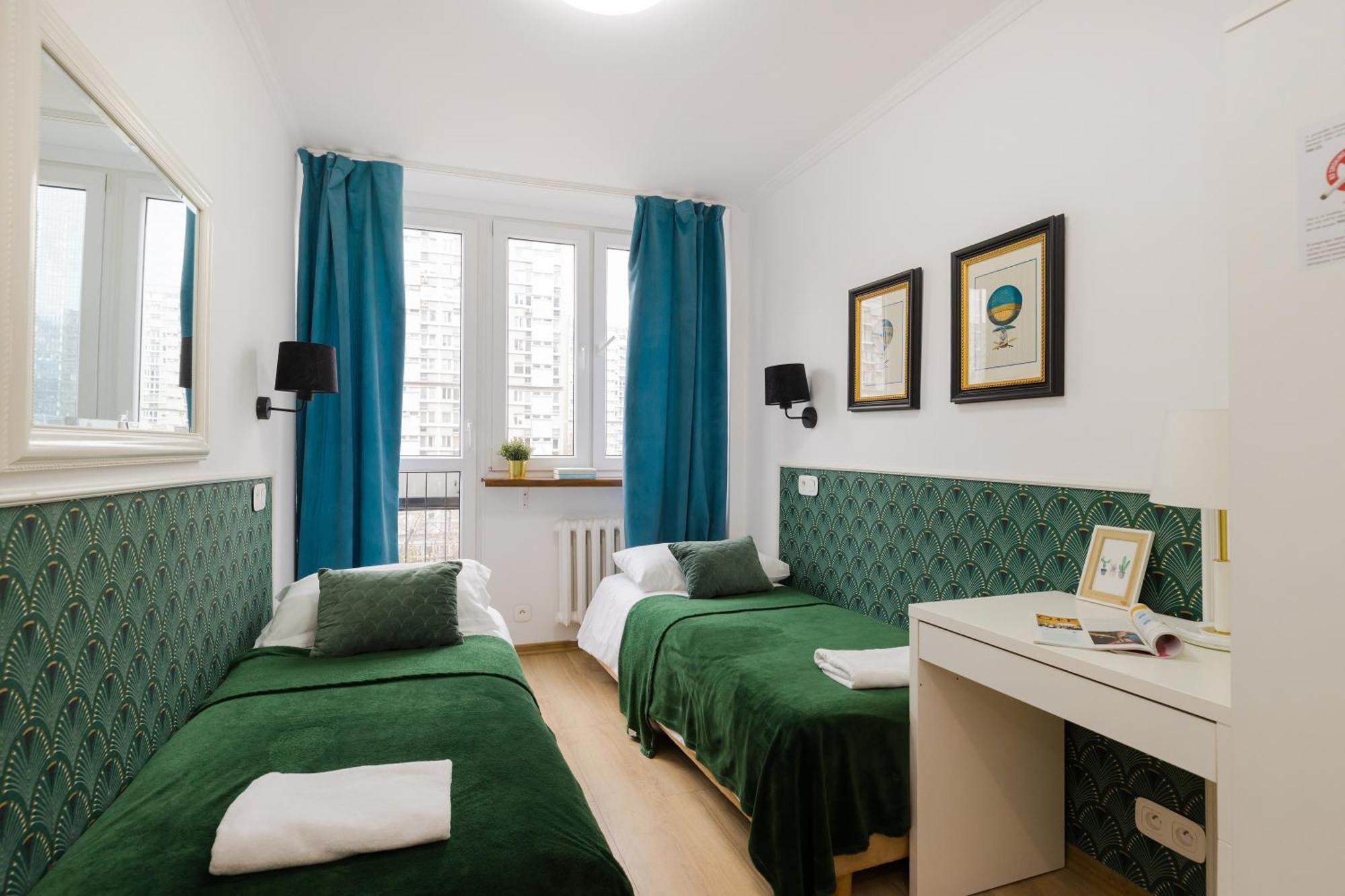 Apartment Unitapartament Short Rent In By Metro Station Rondo Onz With 3bedrooms 22 Warsaw