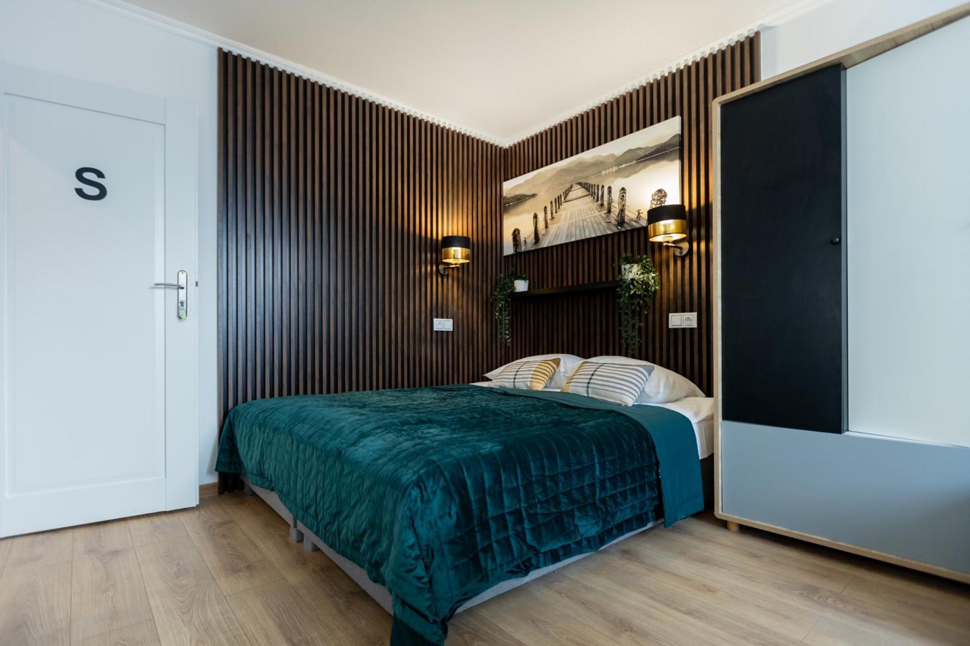 Apartment Unitapartament Short Rent In By Metro Station Rondo Onz With 3bedrooms 22 *