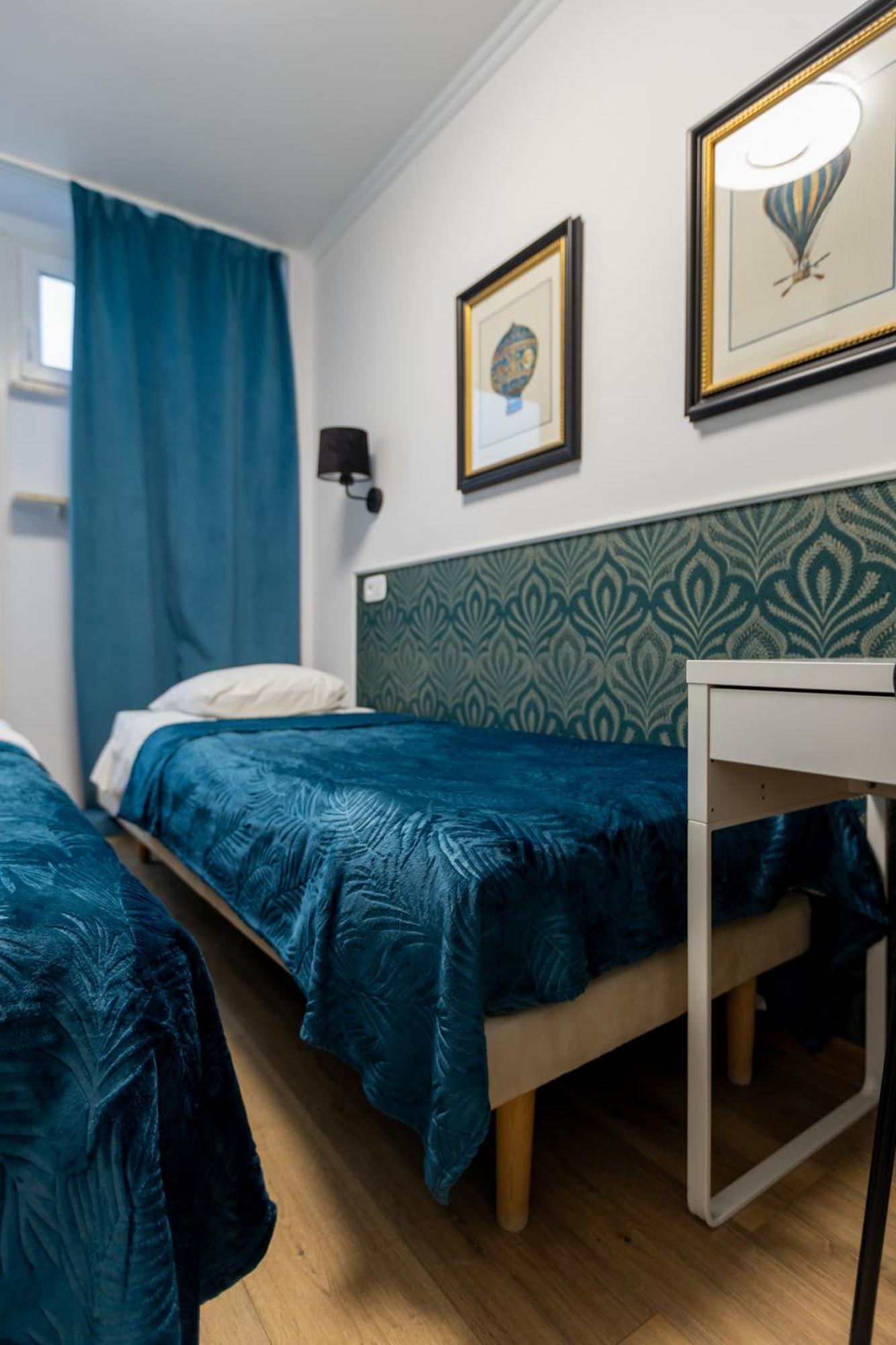 Apartment Unitapartament Short Rent In By Metro Station Rondo Onz With 3bedrooms 22 Warsaw