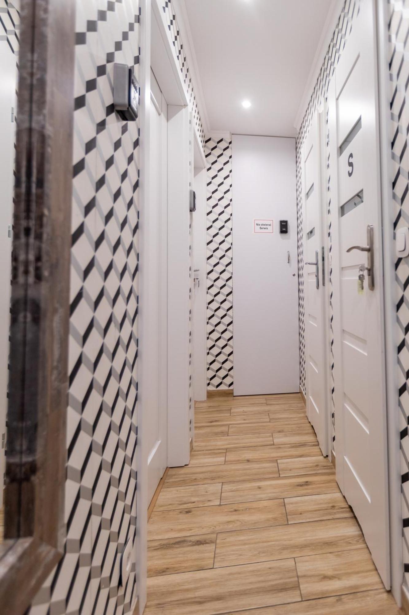 Unitapartament Short Rent In By Metro Station Rondo Onz With 3bedrooms 22 * Warsaw