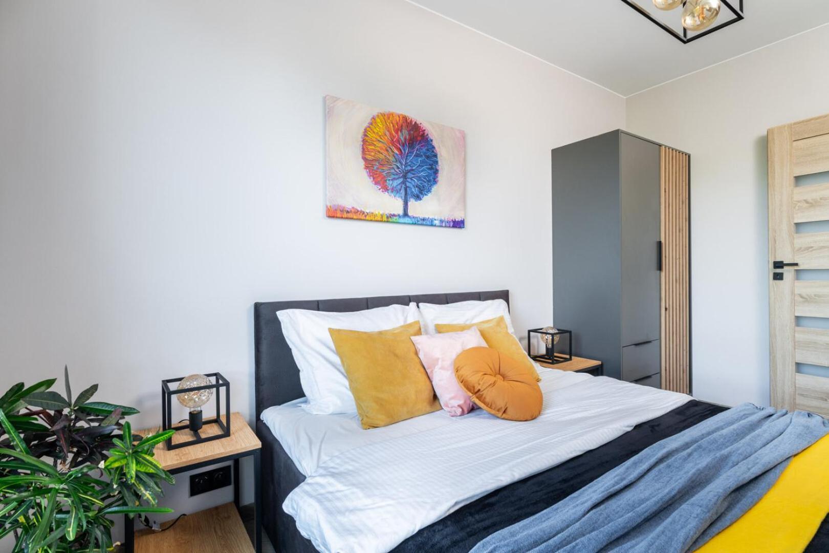 Apartment Superapart Wiktoryn 6 *