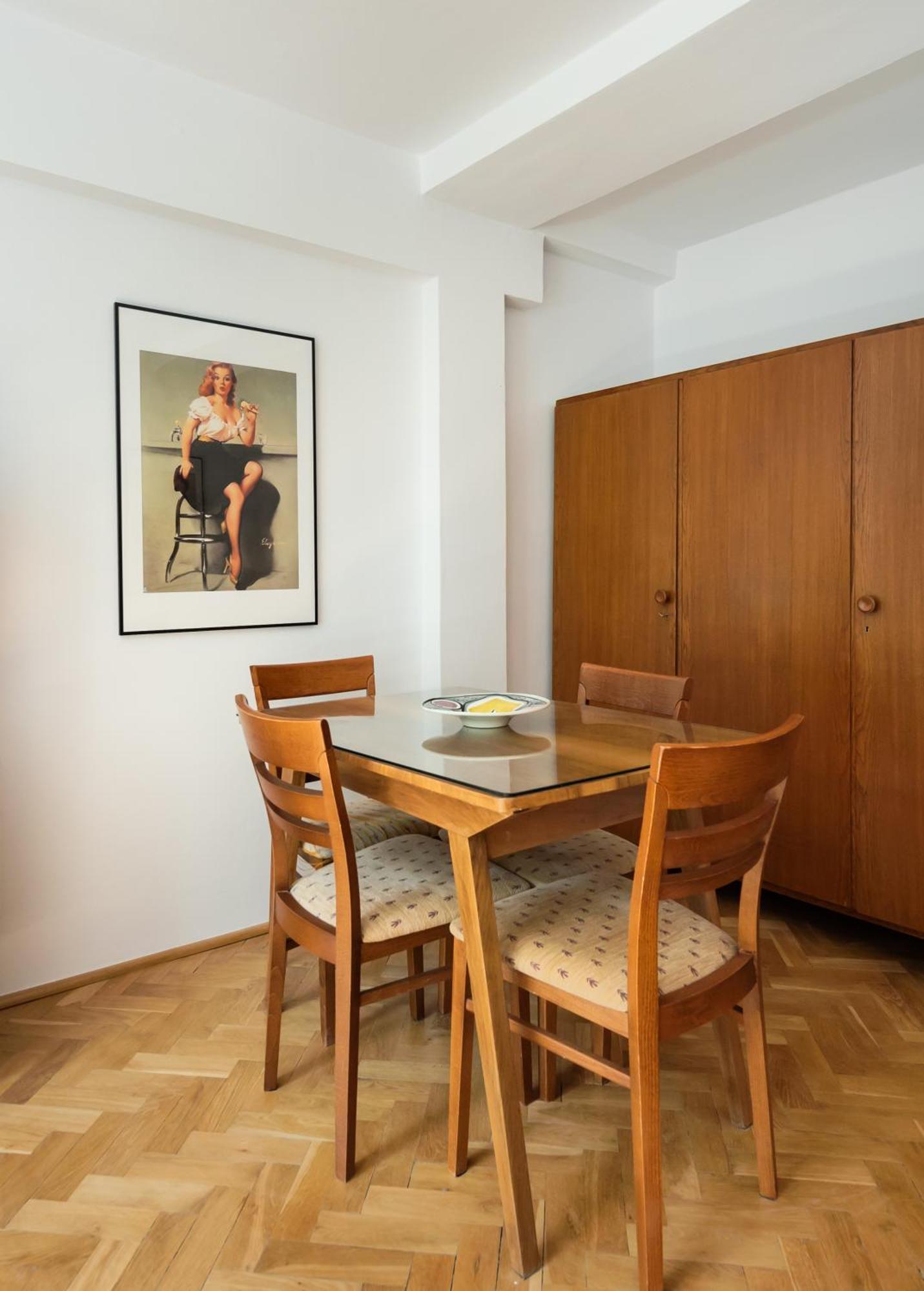 Anielewicza Pin-up Studio Muranow Polin * Warsaw