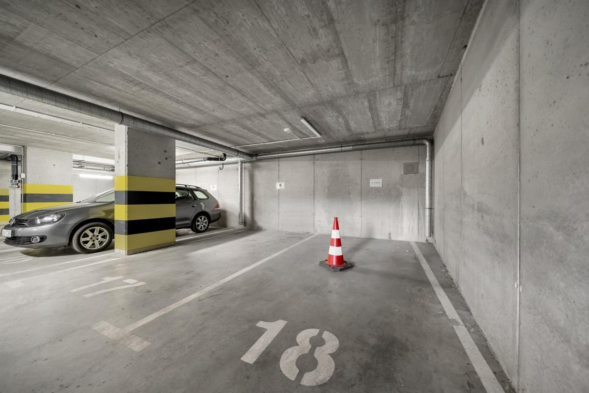 National Stadium - Parking, Workspace - By Rentujemy * Warszawa