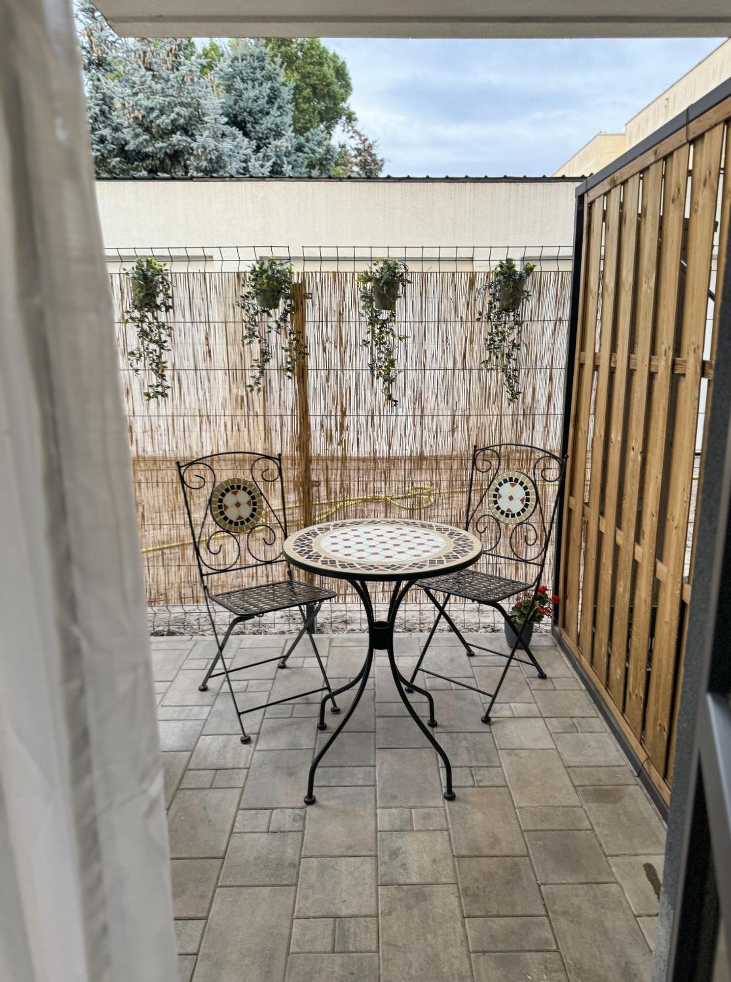 Sage With Garden #free Parking Apartment *