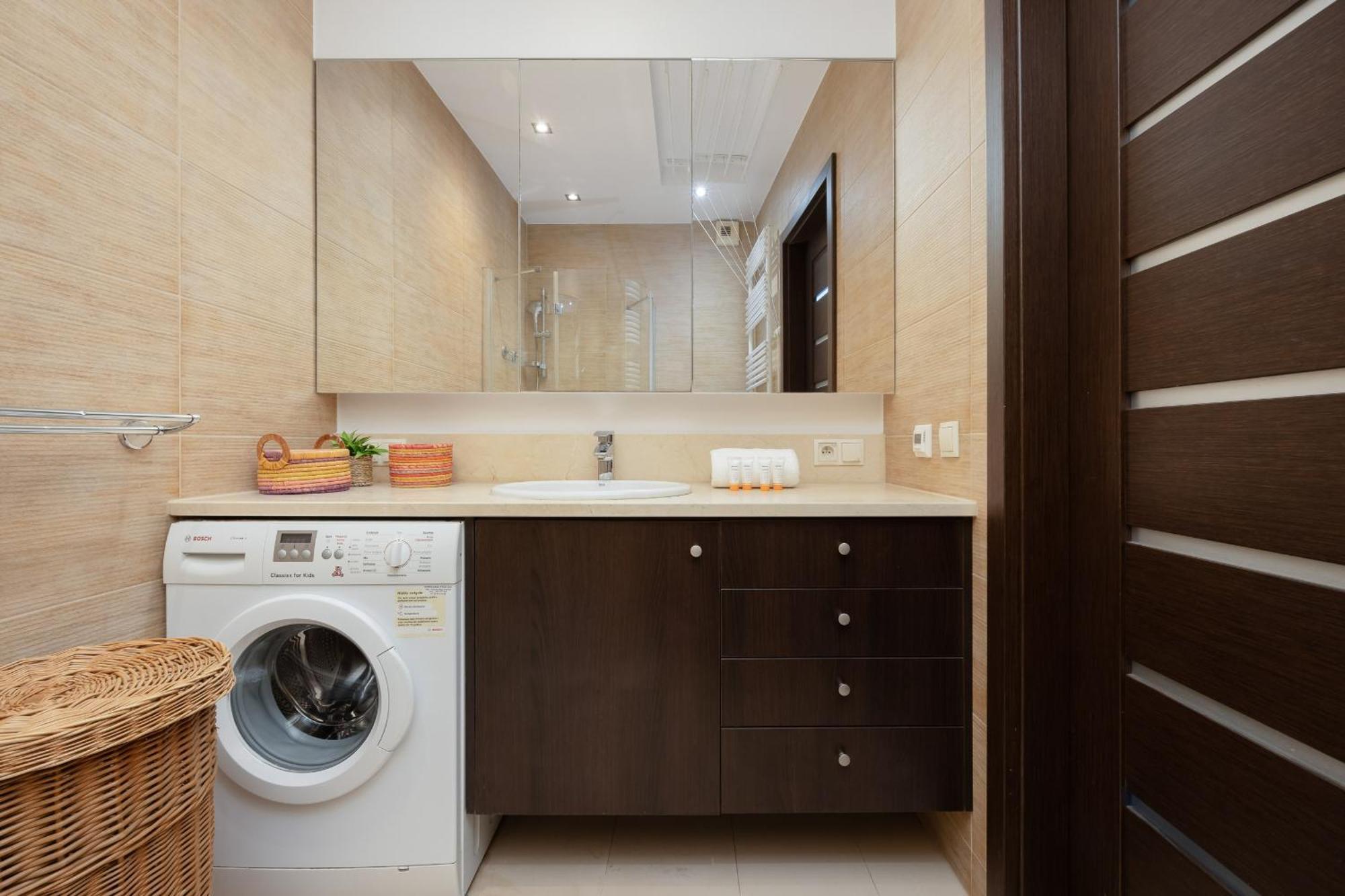 Apartamento Cozy Near Metro Stoklosy By Renters Varsóvia