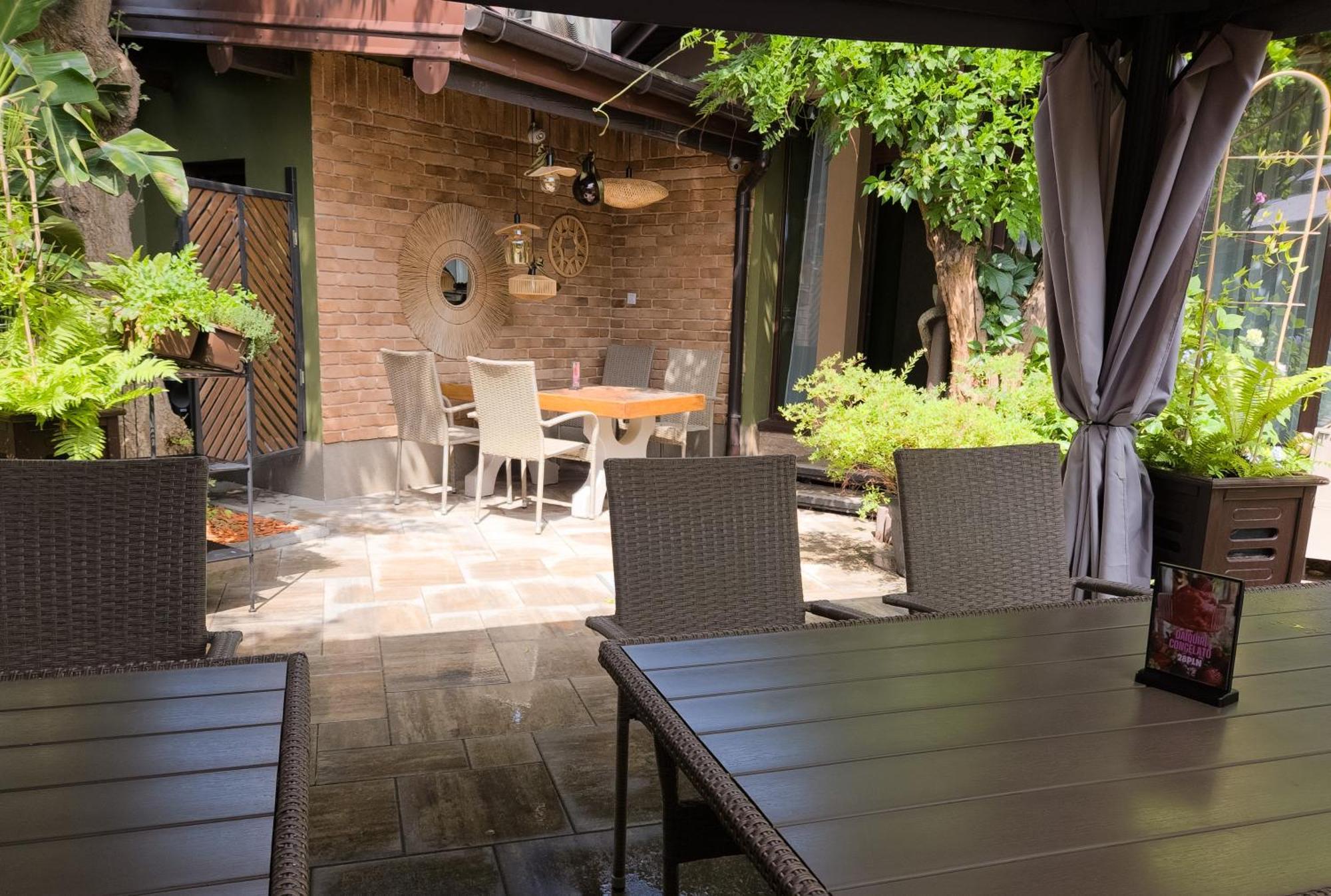 Pirs Bed & Breakfast Warsaw