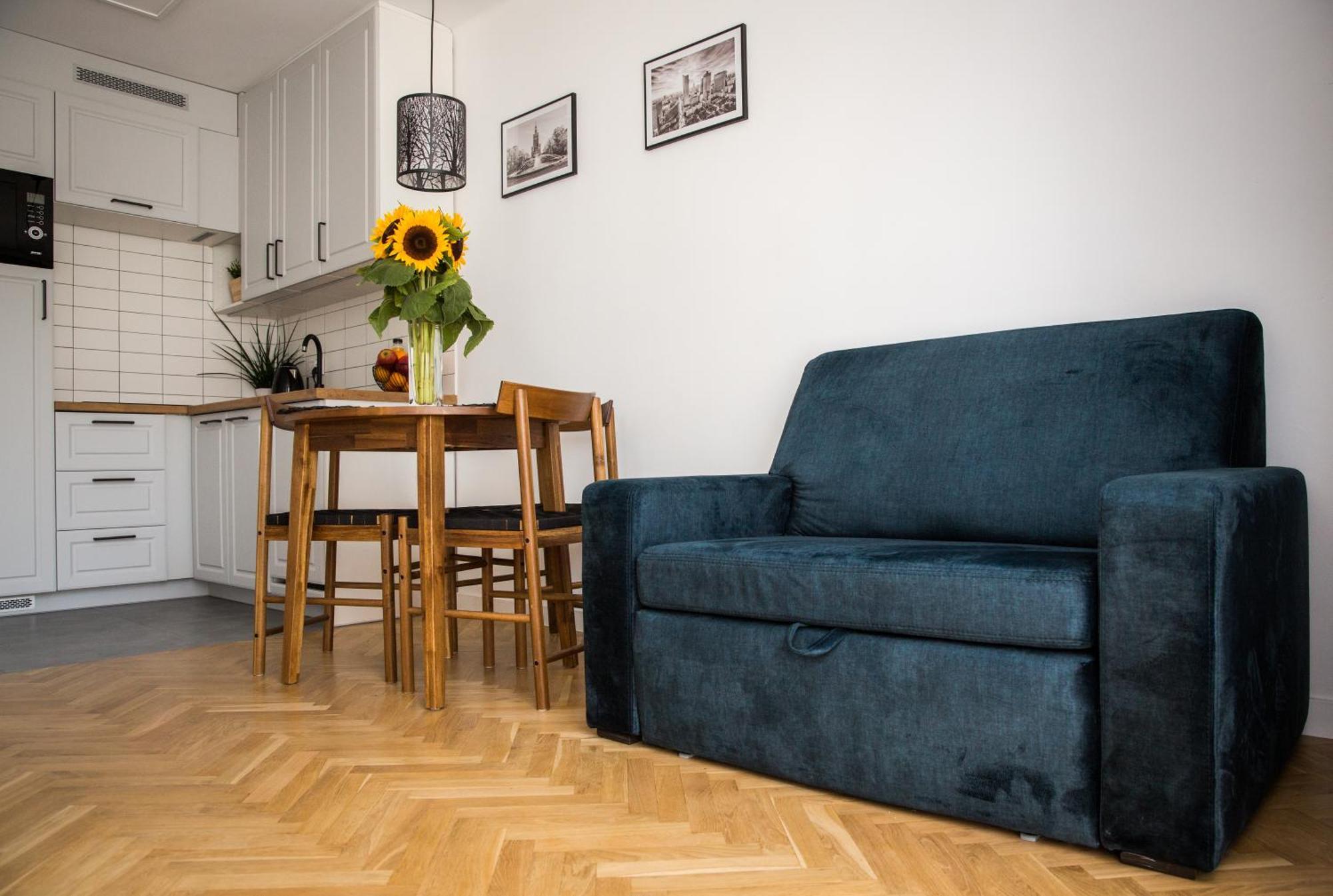 Center Pereca, Next To Warsaw's Business District & Metro Onz, By Warsawskyline Apartment *