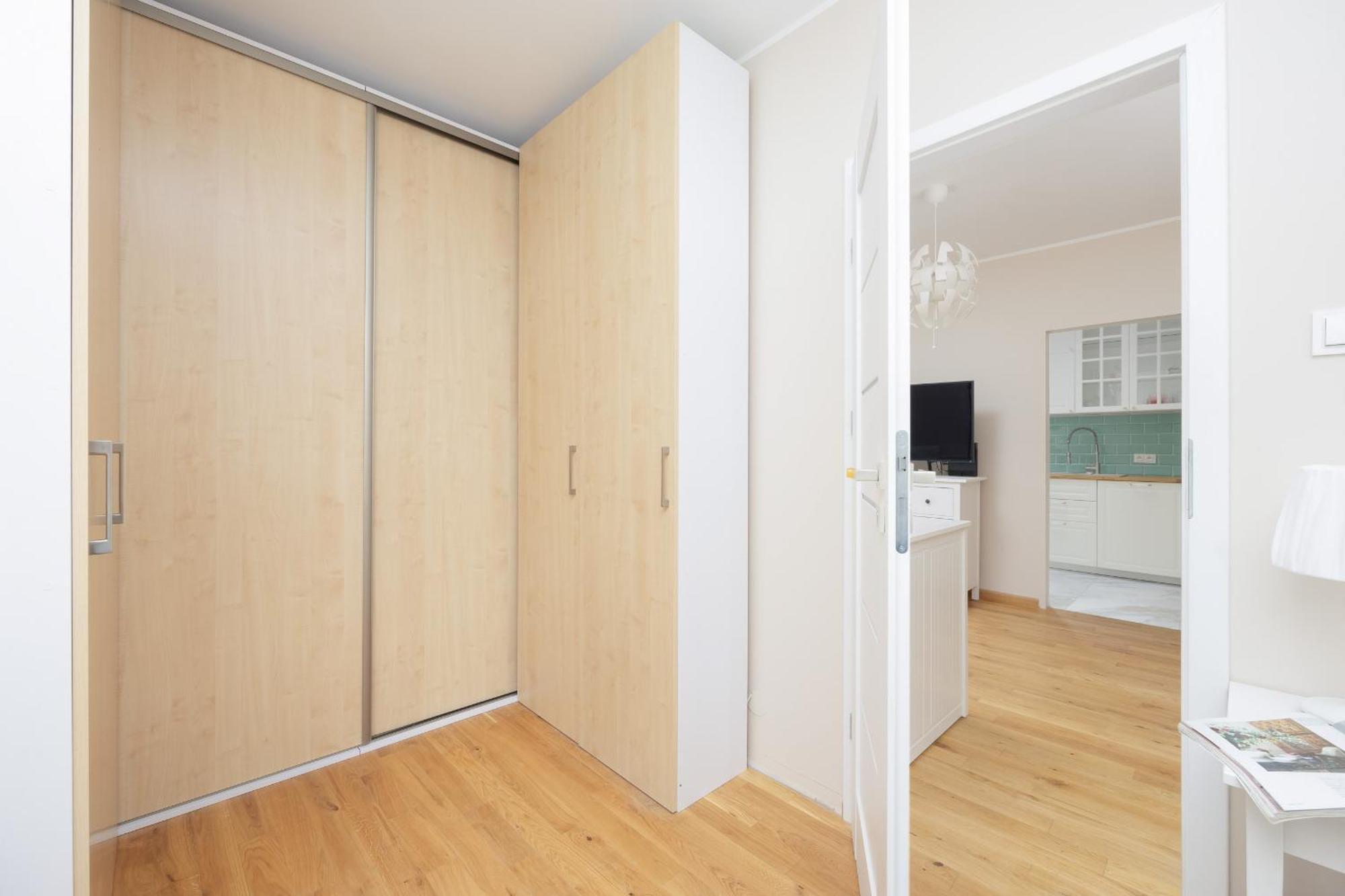 Apartment Near To Old Town By Renters