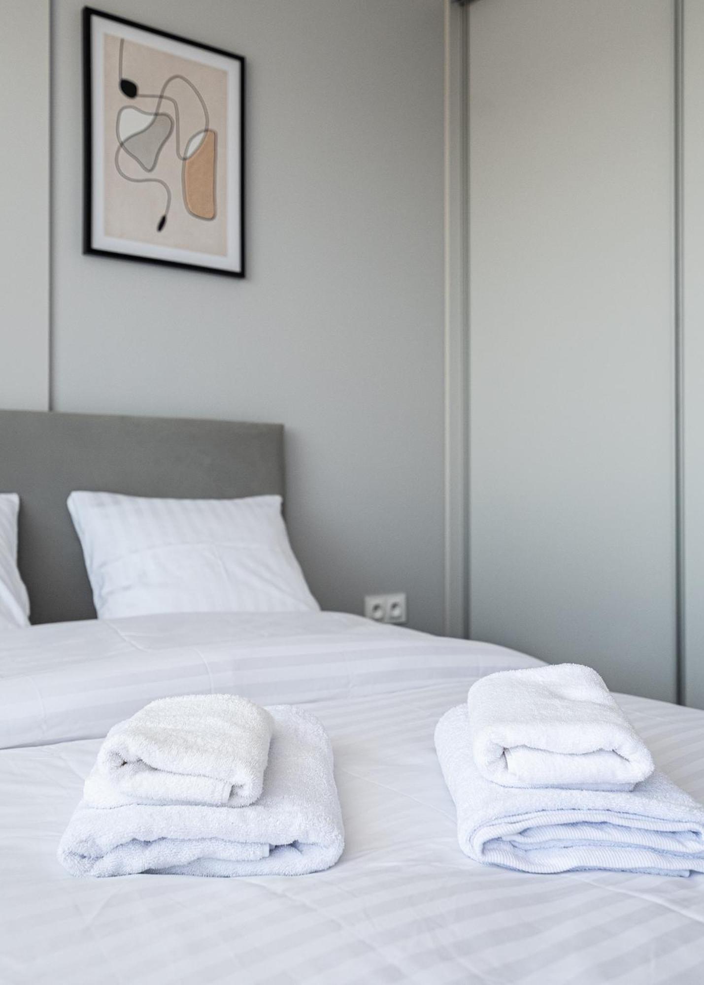 Rentplanet - Pileckiego Căn hộ Warsaw