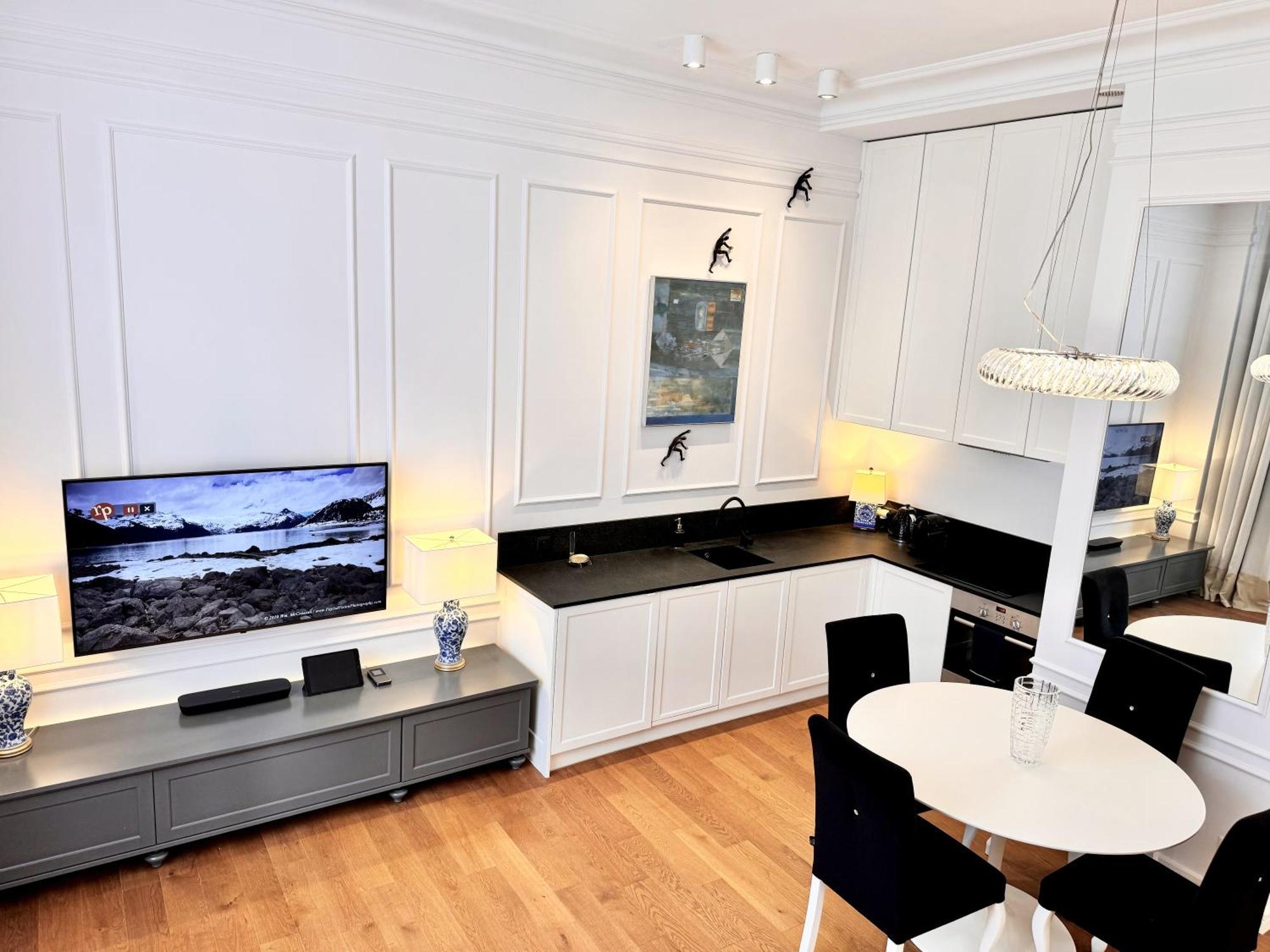 Mondrian Luxury & Market Square I Aparthotel 5*