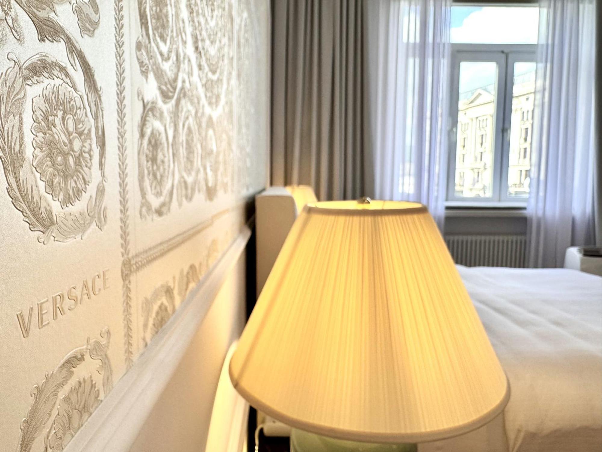 Mondrian Luxury & Market Square I 5*
