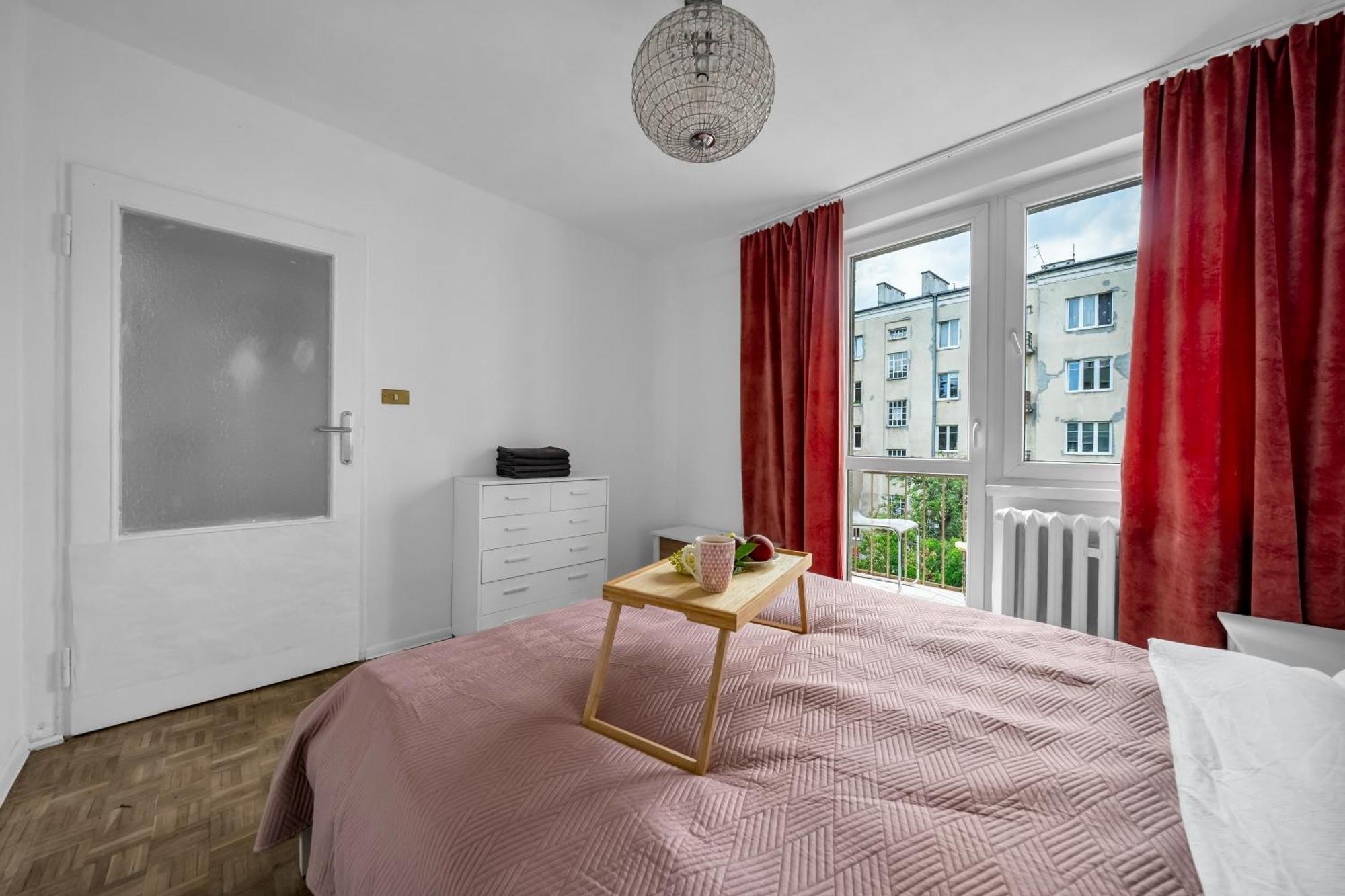 Downtown - Balcony, Vistula River Nearby - By Rentujemy Apartamento