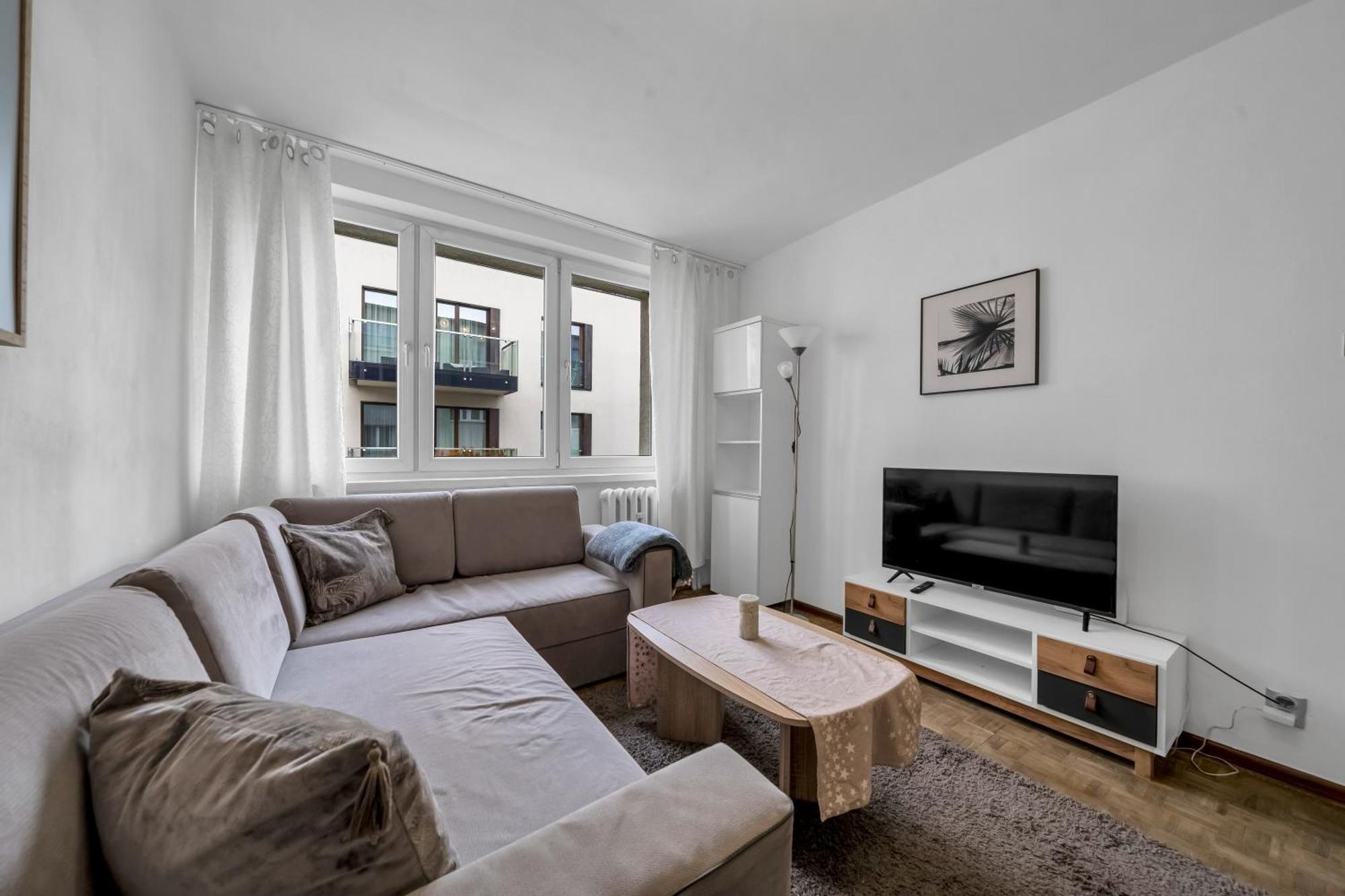 Downtown - Balcony, Vistula River Nearby - By Rentujemy Apartment Warsaw