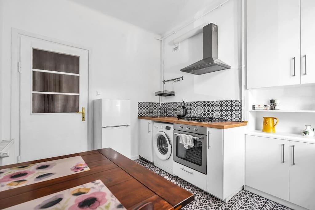 Stylish On Saska Kepa Apartment Warsaw
