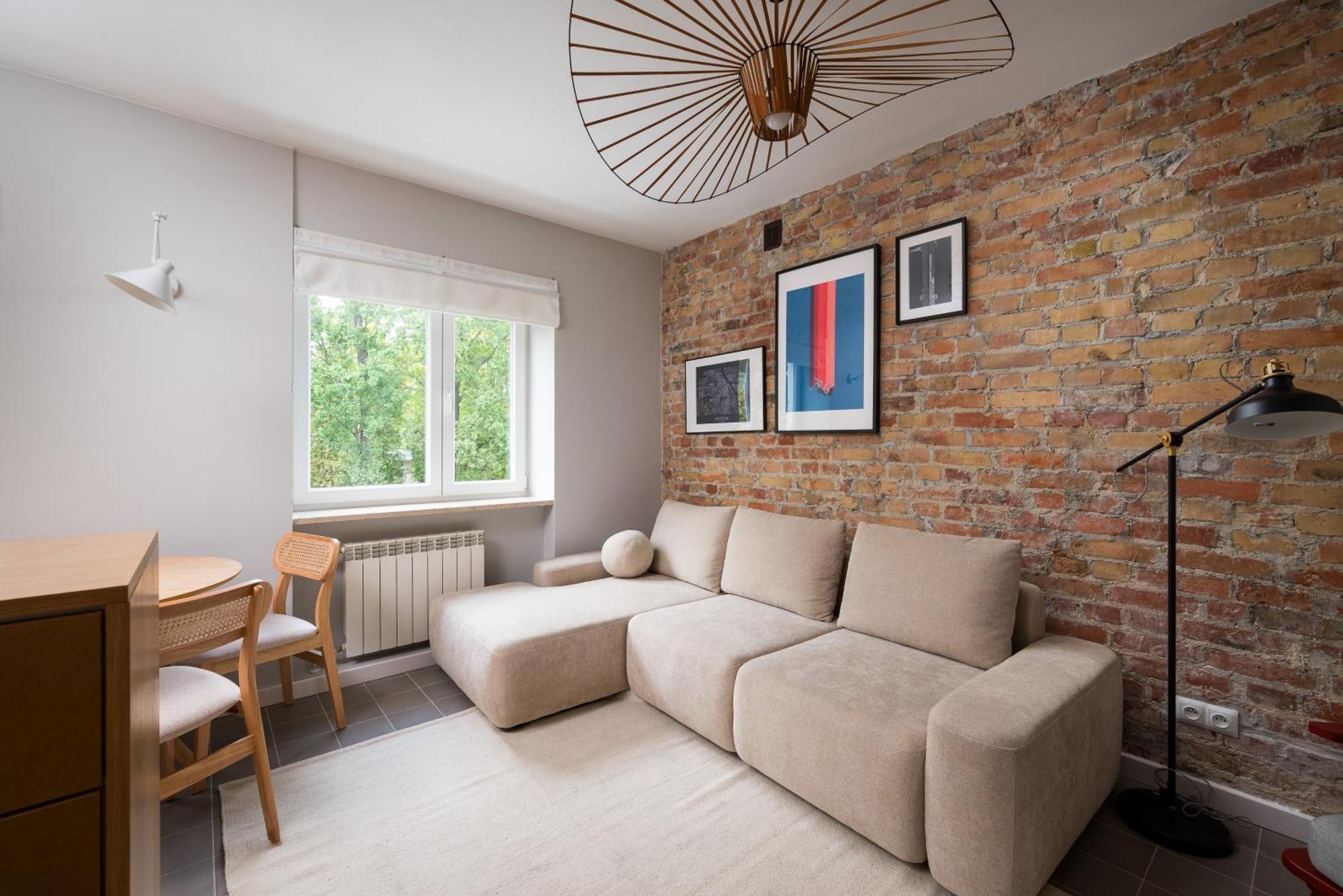 Metro Raclawicka Loft Apartment