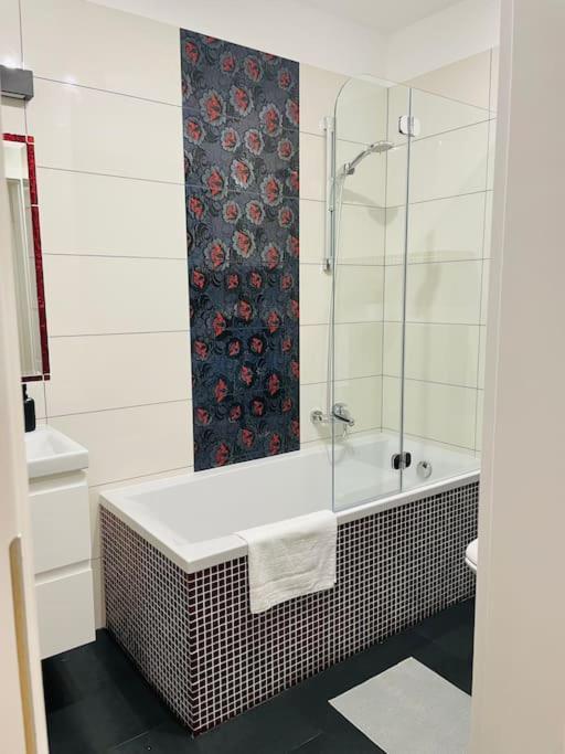 Apartment Nowoczesne Mieszkanie Z Miejscem Postojowym *