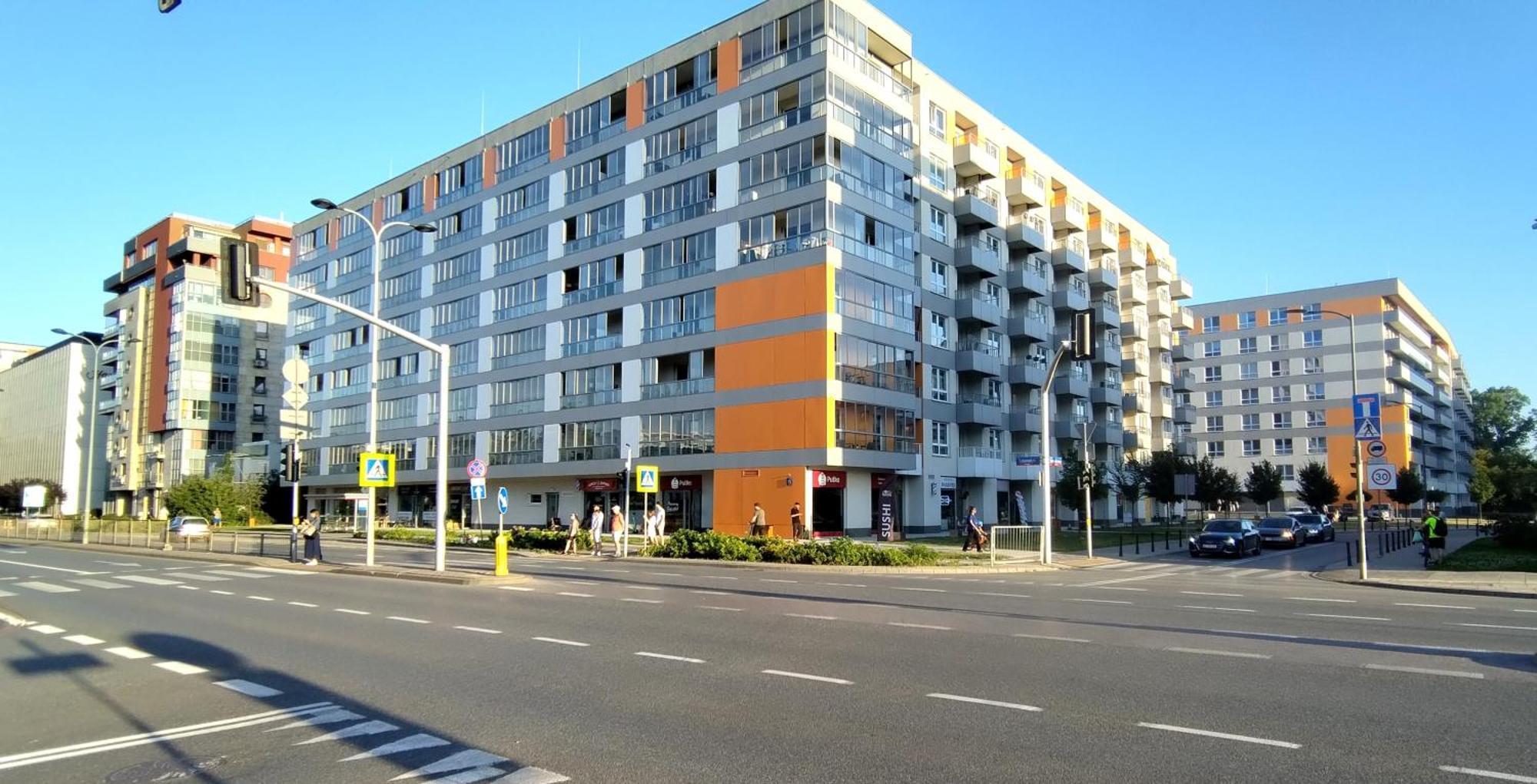 Cybernetyki 15 Garaz By Perfect Apart Apartment Warsaw
