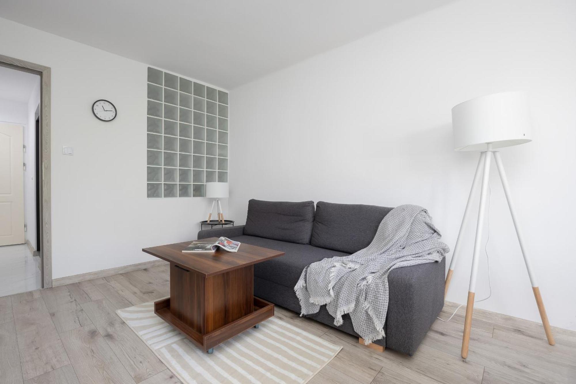 Bright Apartament Wola Ideal For Remote Work By Renters Apartment *