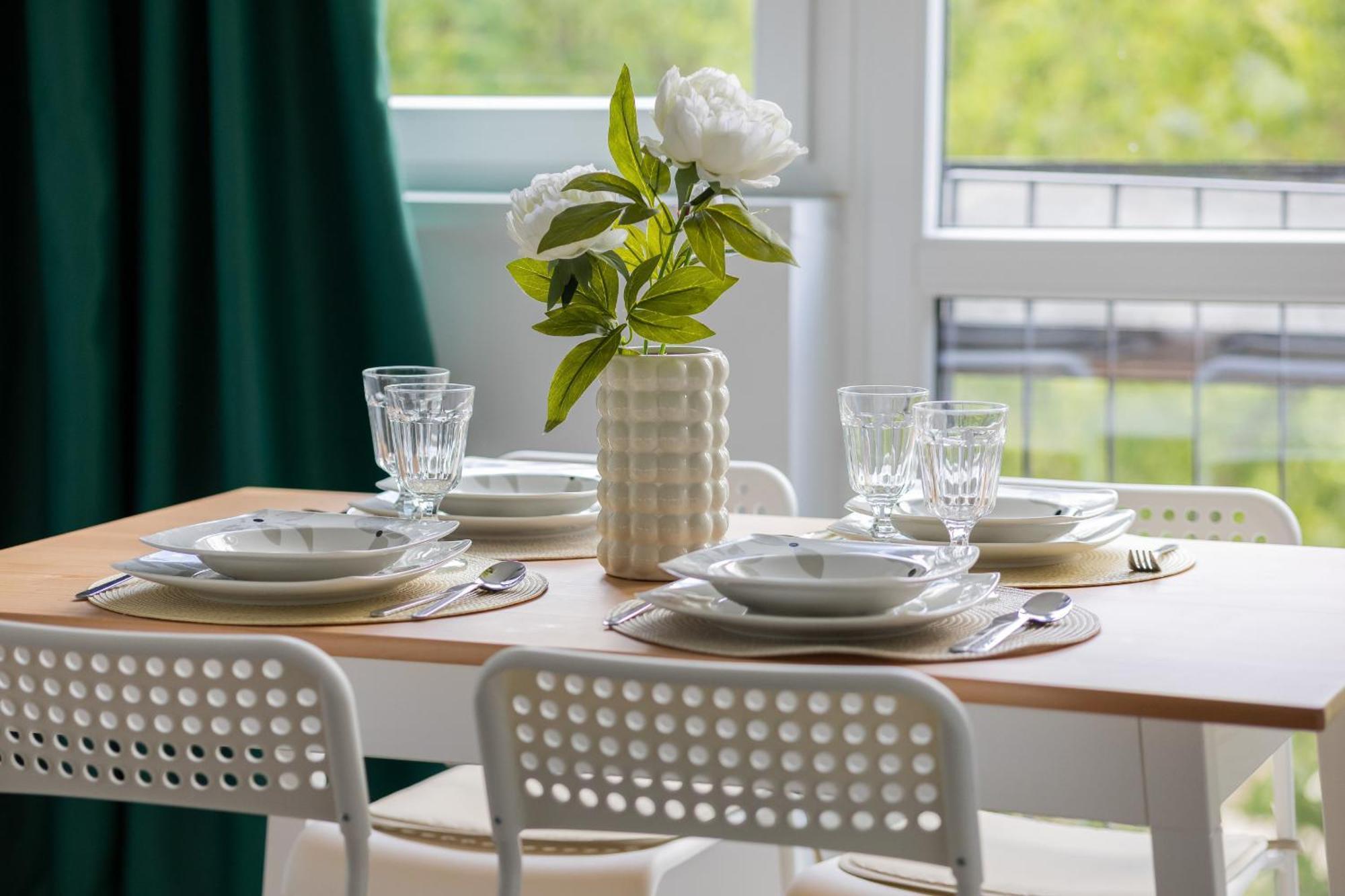 Apartment Bright Apartament Wola Ideal For Remote Work By Renters Warsaw