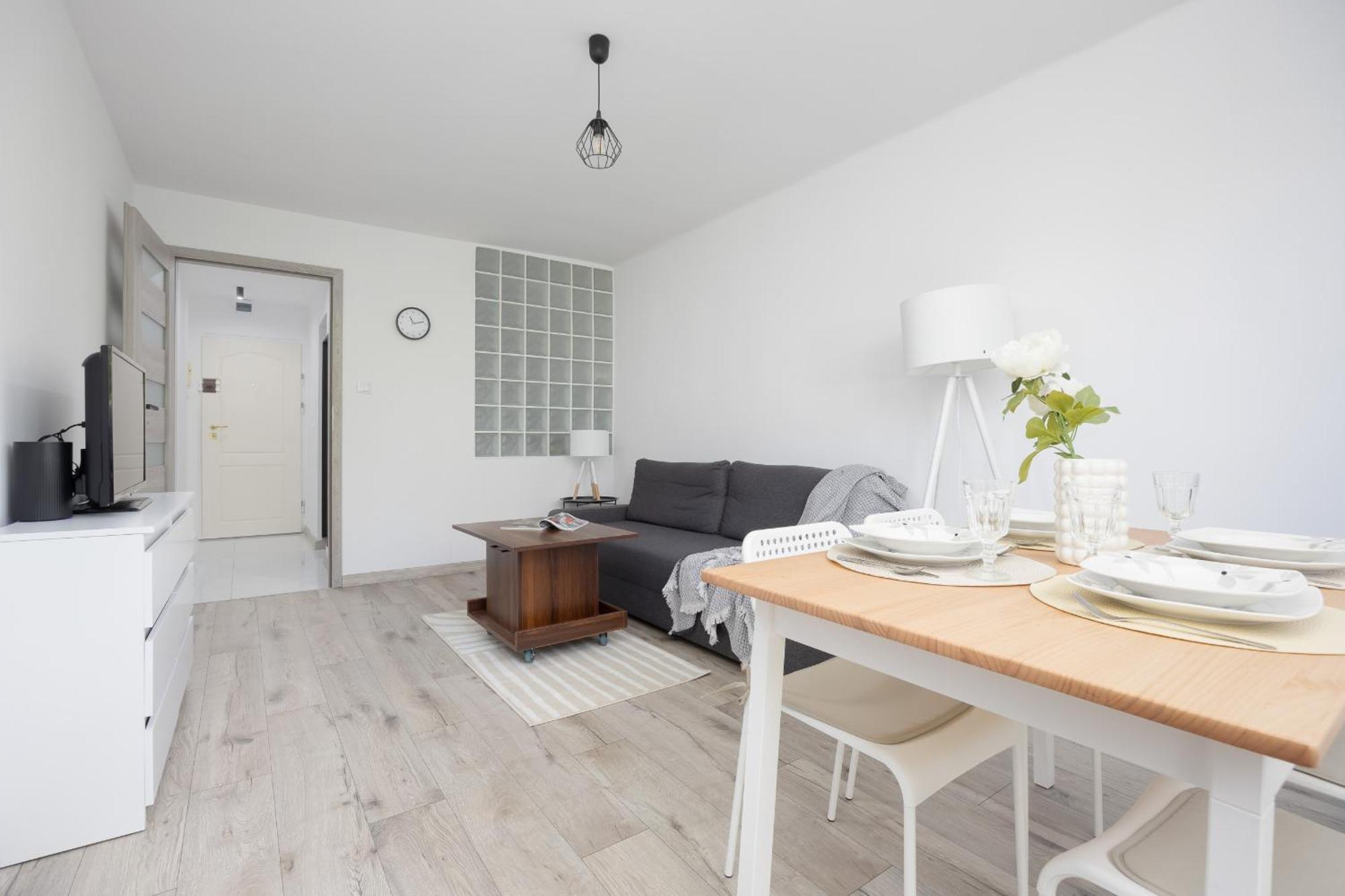 Bright Apartament Wola Ideal For Remote Work By Renters *