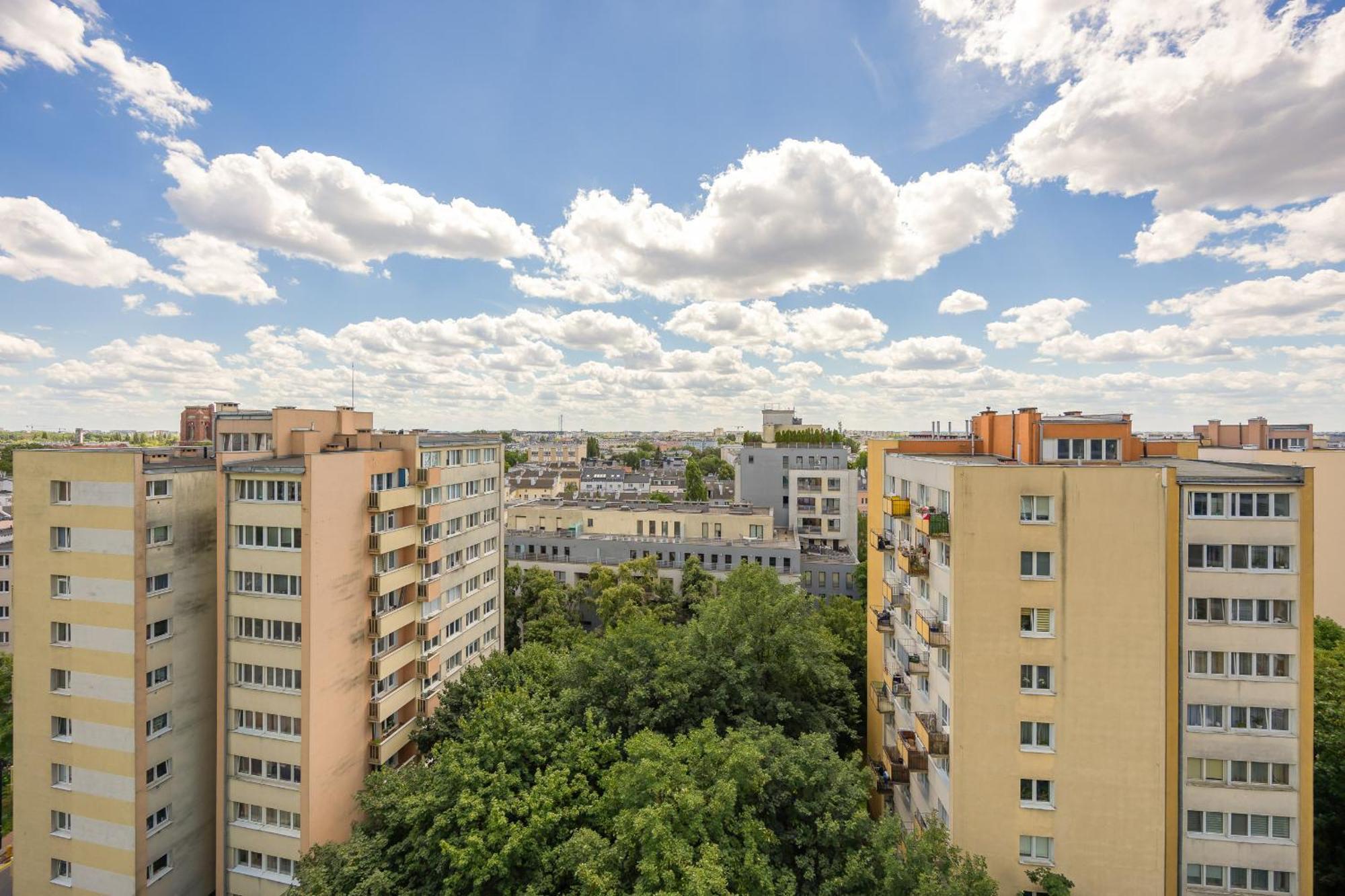 Cozy With Terrace Near Zachodnia By Renters