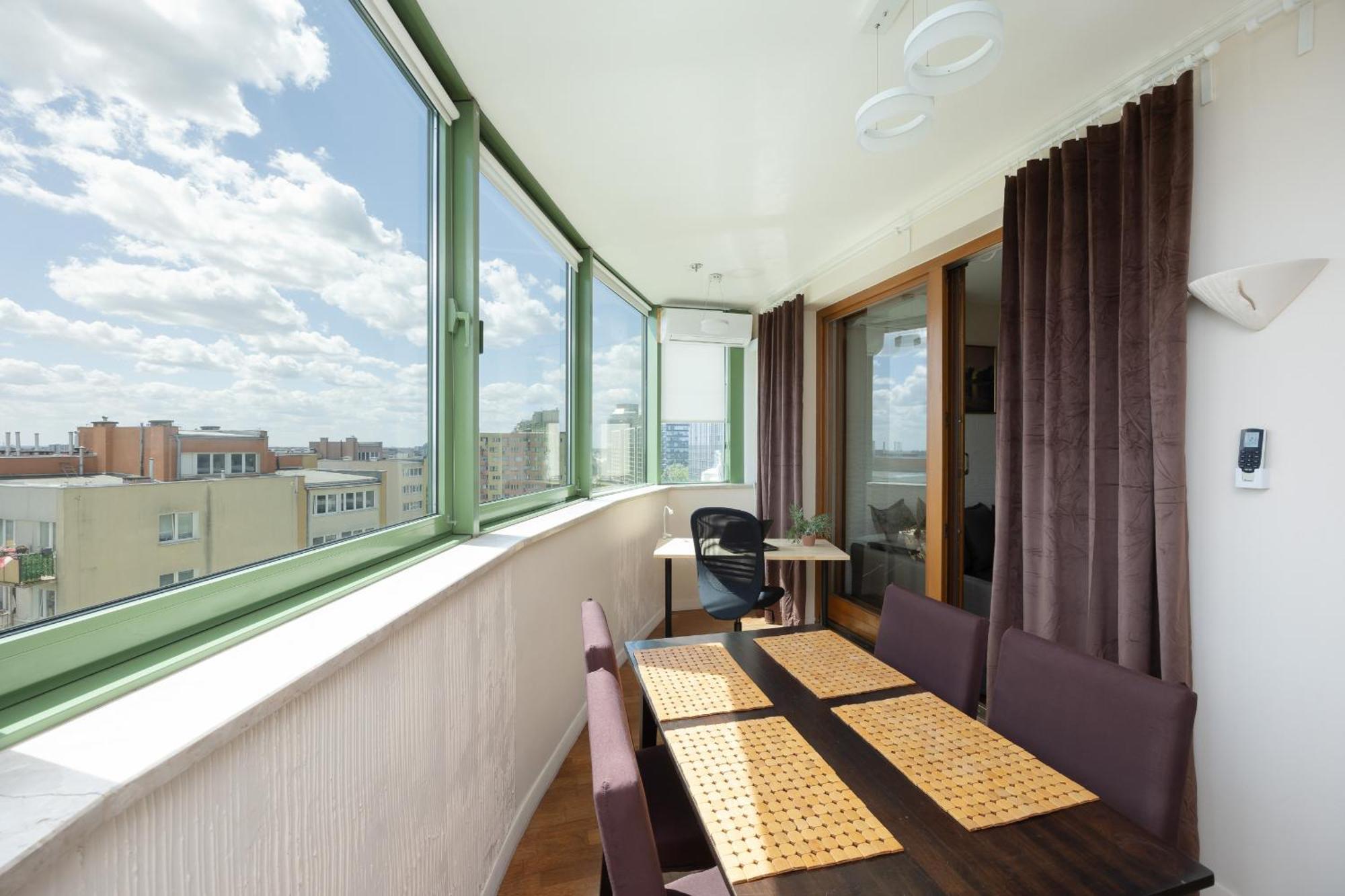 Cozy With Terrace Near Zachodnia By Renters Warszawa