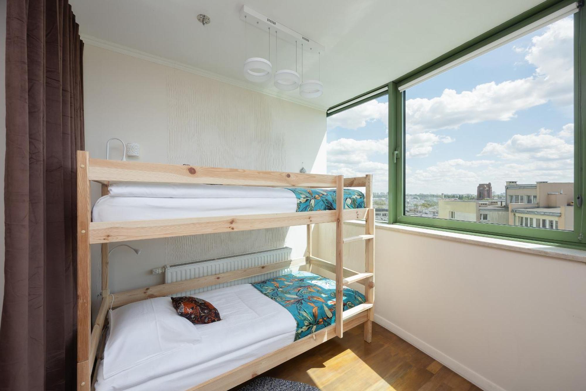 Cozy With Terrace Near Zachodnia By Renters