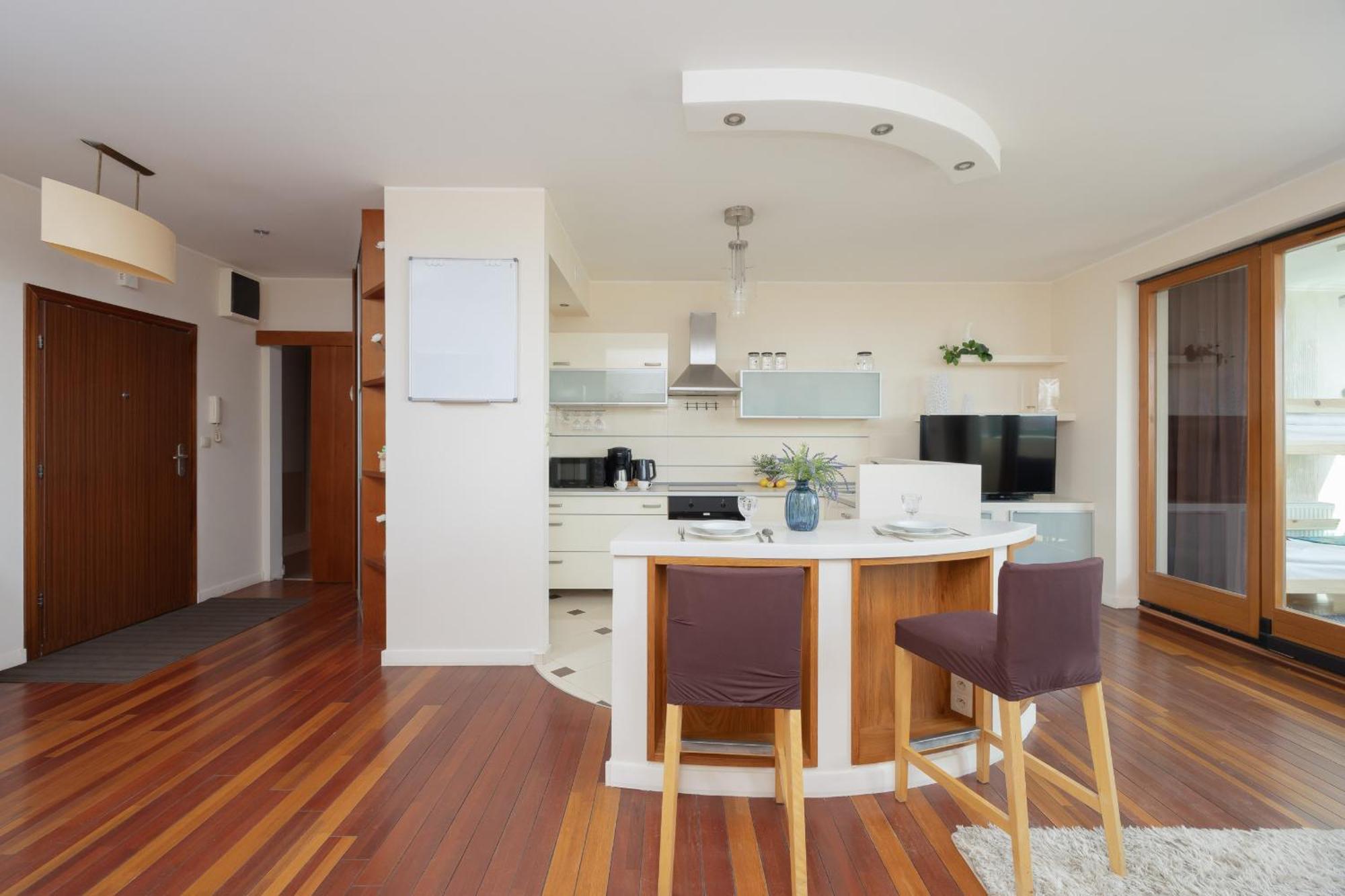 Cozy With Terrace Near Zachodnia By Renters Apartament *