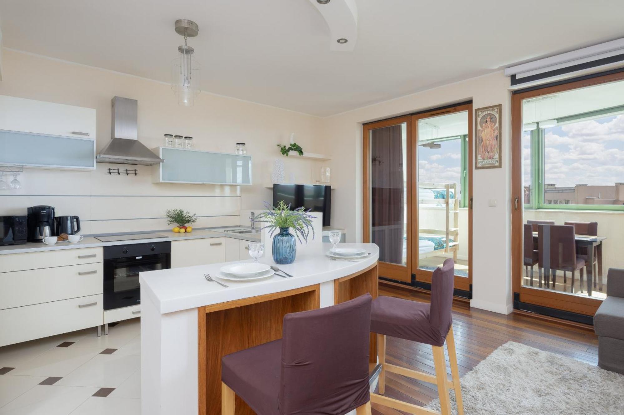 Cozy With Terrace Near Zachodnia By Renters * Warszawa