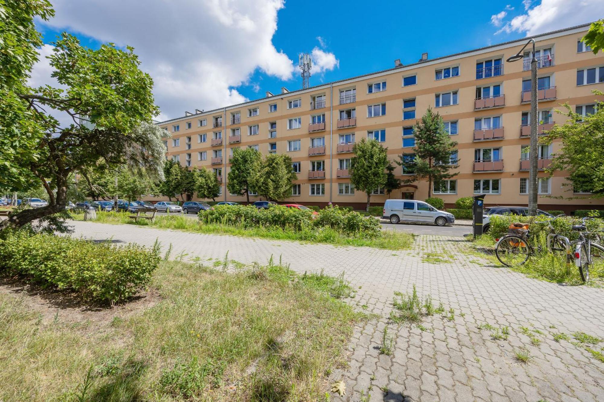 Charming Family With Balcony In Praga Polnoc District By Renters Apartment *